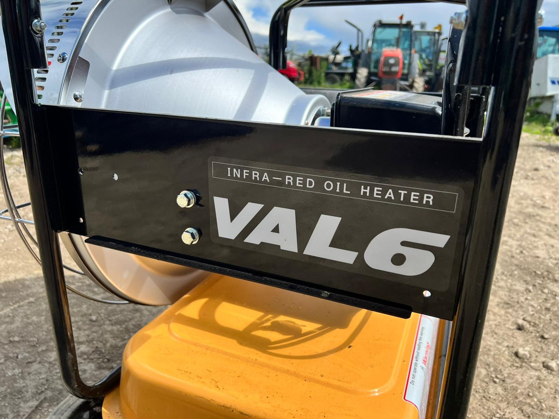 New And Unused VAL6 VAL6KBE1S Infra-Red Oil Heater/Space Heater In Working Order *PLUS VAT* - Image 11 of 11