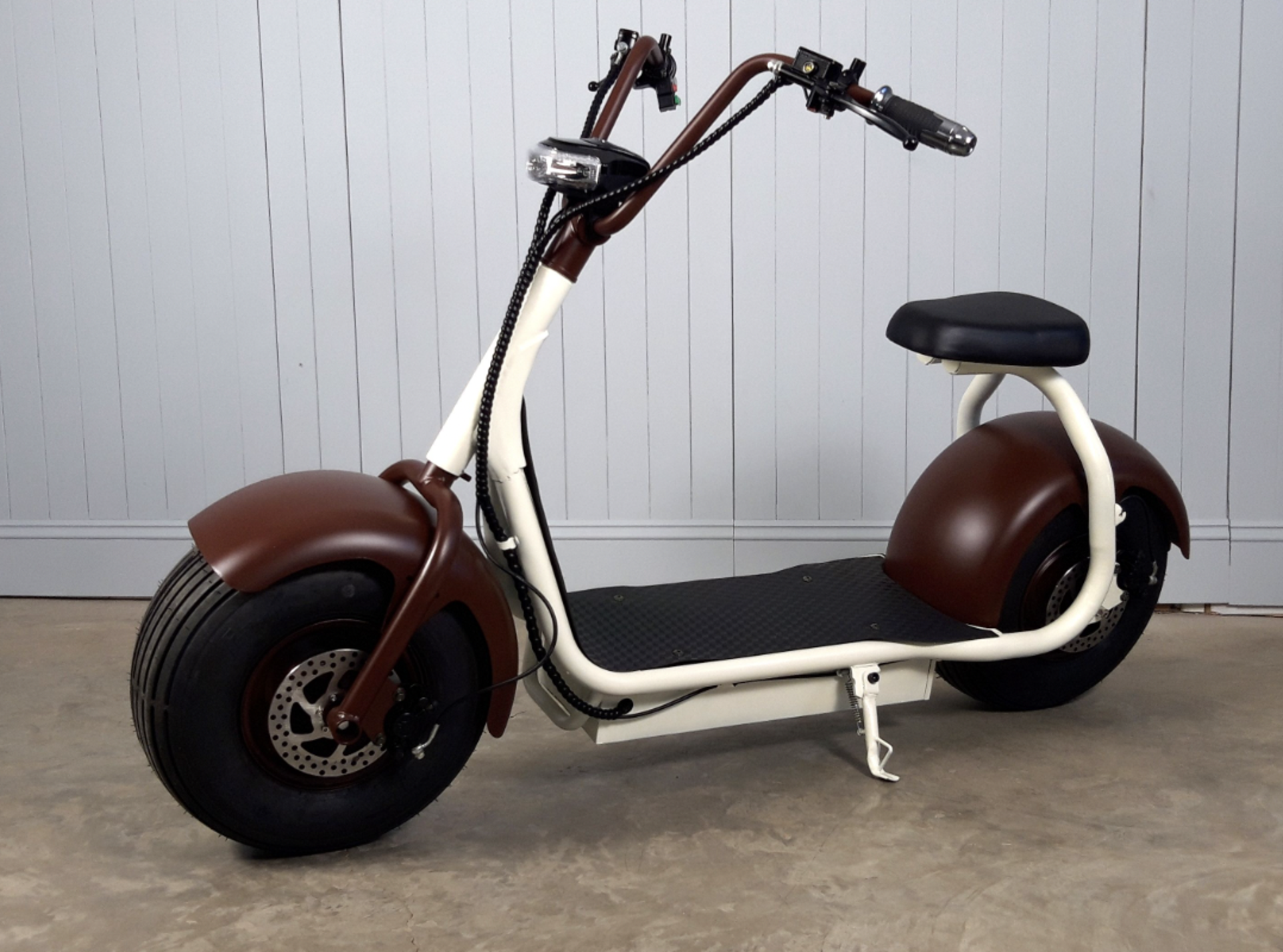 BRAND NEW The No Road One by TUBBY TYRE SCOOTER, BROWN/CREAM *NO VAT* - Image 2 of 8