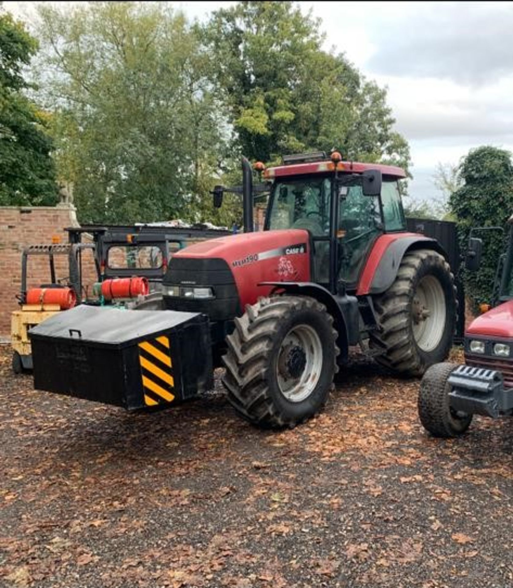 CASE MX190 TRACTOR, SHOWING 8900 HOURS, (TRAILER NOT INCLUDED) *PLUS VAT* - Image 3 of 6