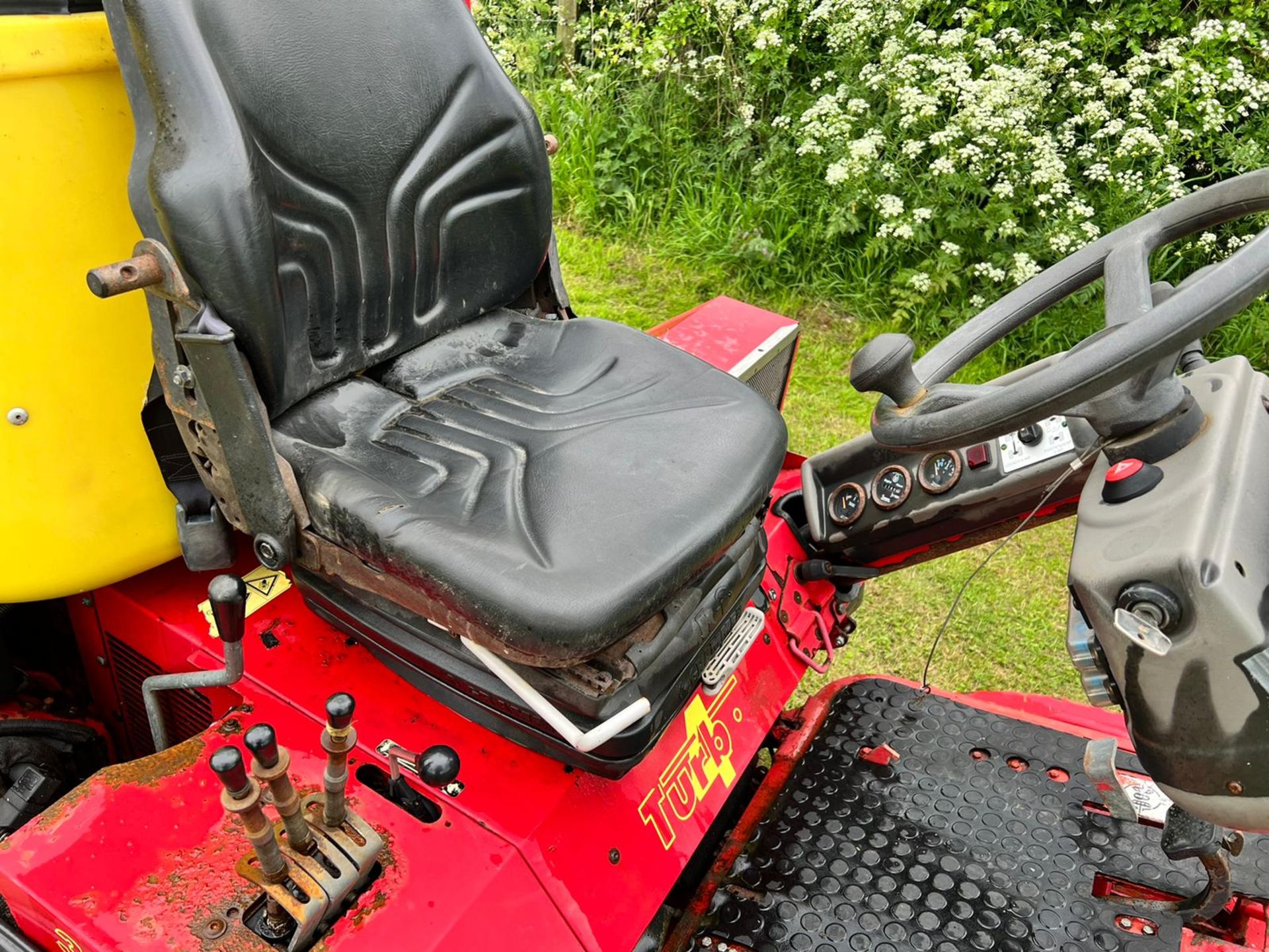 2006 Gianni Ferrari 35HP 4WD Diesel High Tip Mower, Runs Drives Cuts And Collects "PLUS VAT" - Image 10 of 16