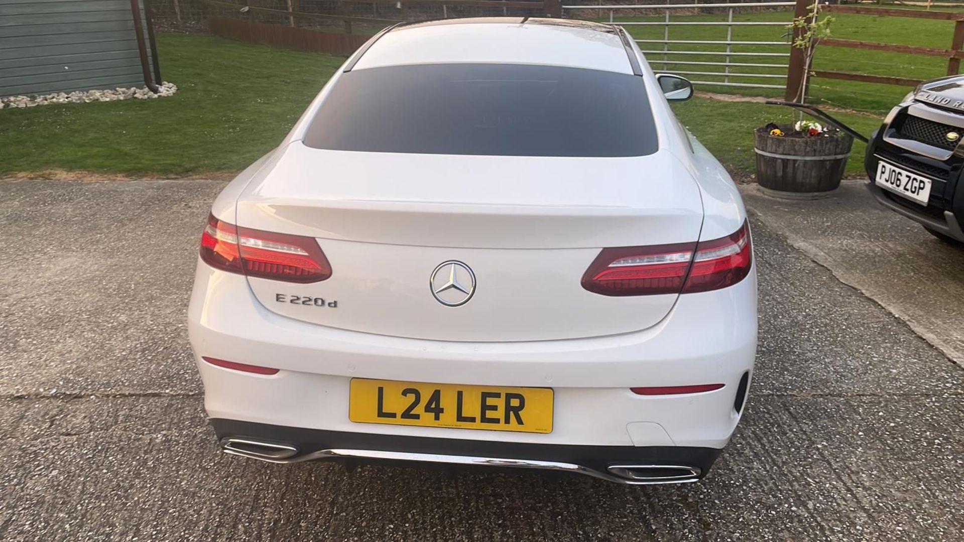 2018 MERCEDES-BENZ E 220 D AMG LINE PREMIUM AUTO WHITE COUPE, 34k miles *NO VAT* - Image 5 of 14