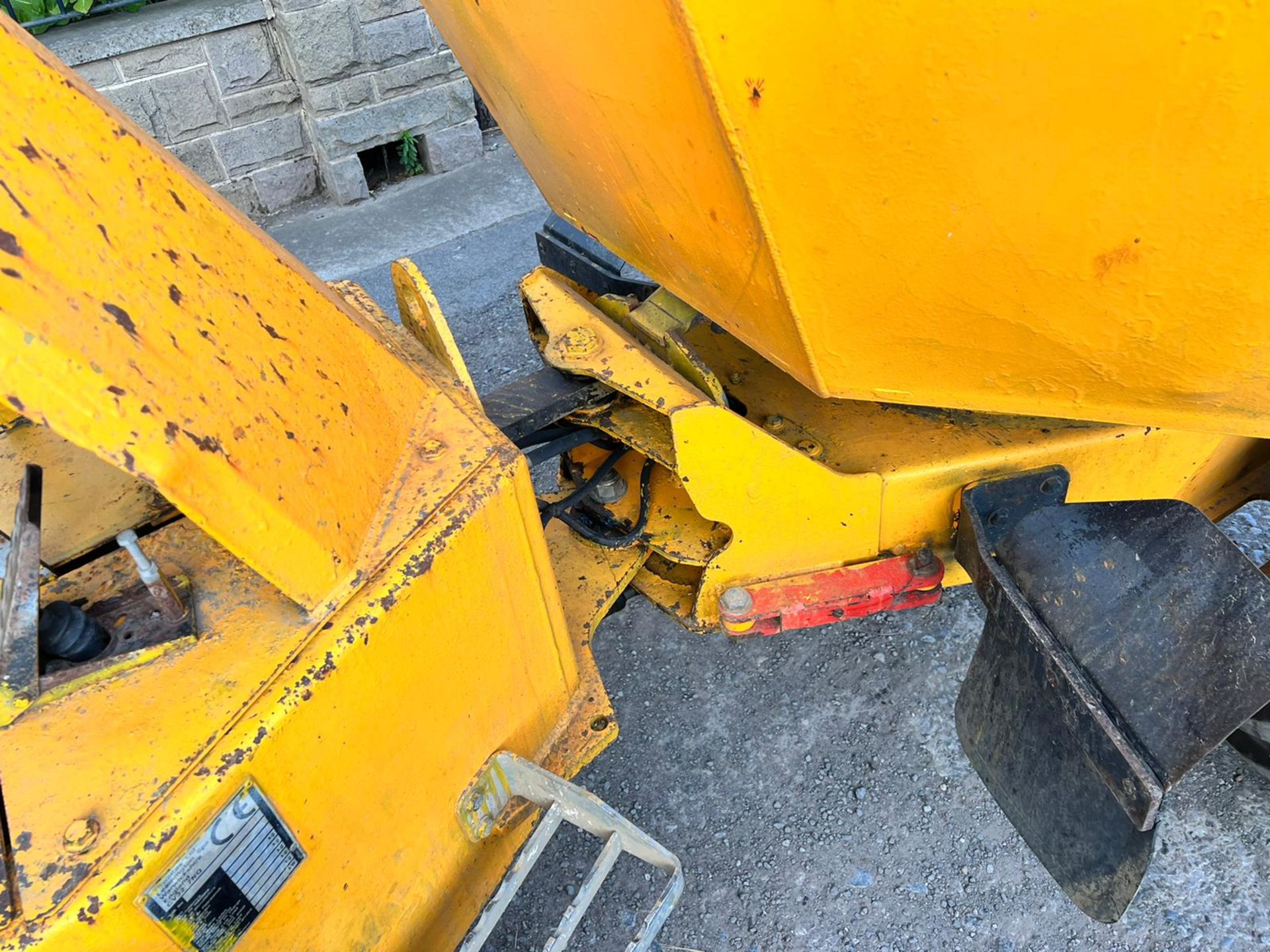 2010/59 THWAITES MACH 578 3 TON SWIVEL 4WD DUMPER *PLUS VAT* - Image 16 of 19