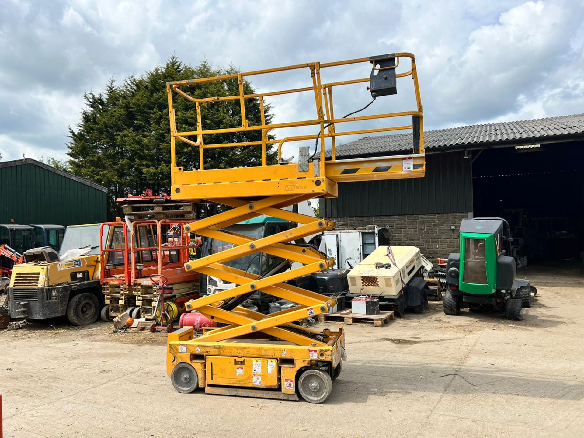 2011 HAULOTTE OPTIMUM 8 ELECTRIC SCISSOR LIFT *PLUS VAT* - Image 19 of 20