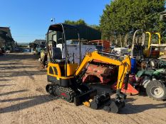 NEW AND UNUSED LM10 YELLOW AND BLACK 1 TON MINI DIGGER, RUNS DRIVES AND DIGS, 3 BUCKETS *PLUS VAT*