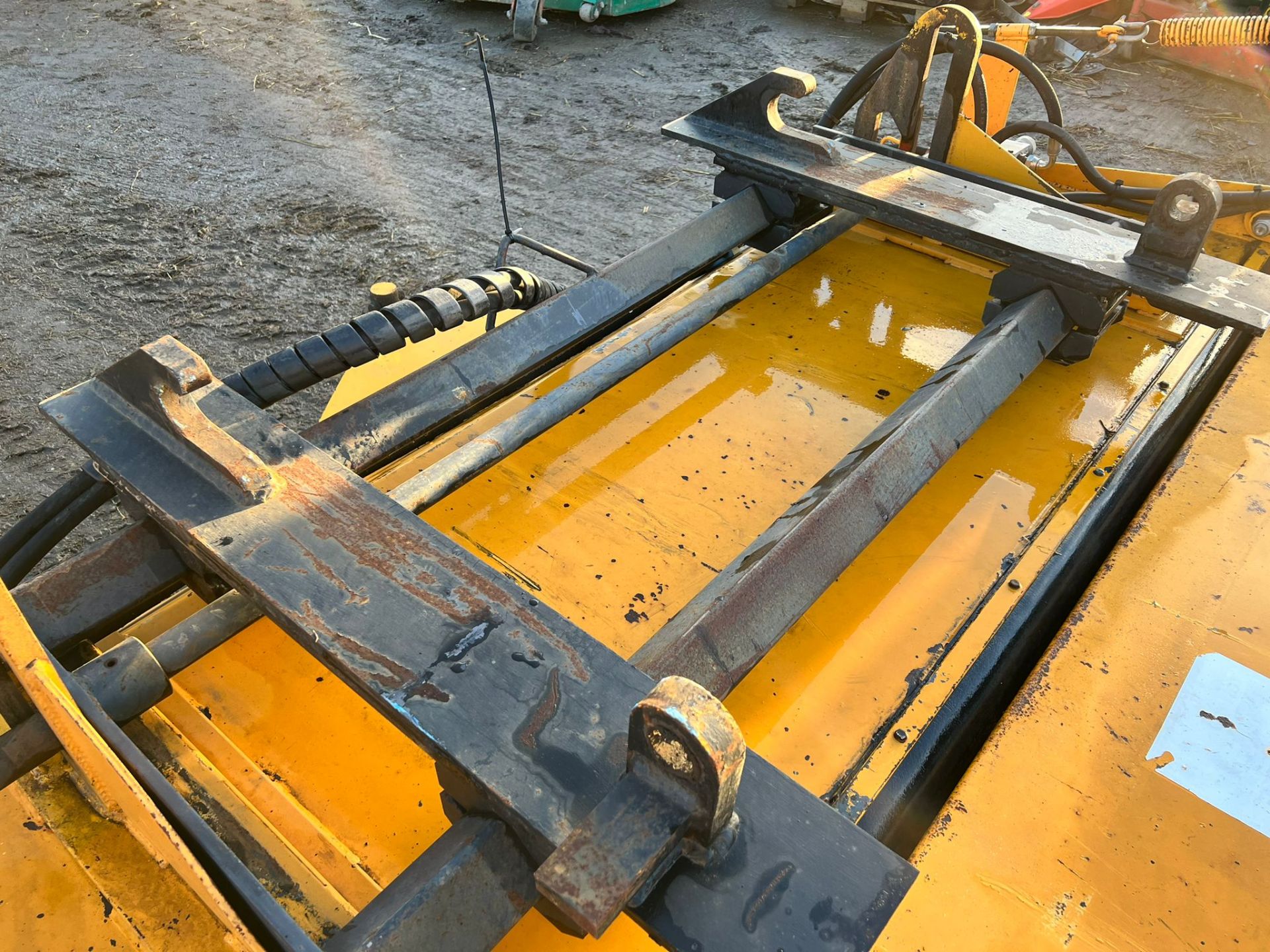 SUTON TELESWEEP SWEEPER BUCKET, SUITABLE FOR JCB QUICK HITCH *PLUS VAT* - Image 15 of 16
