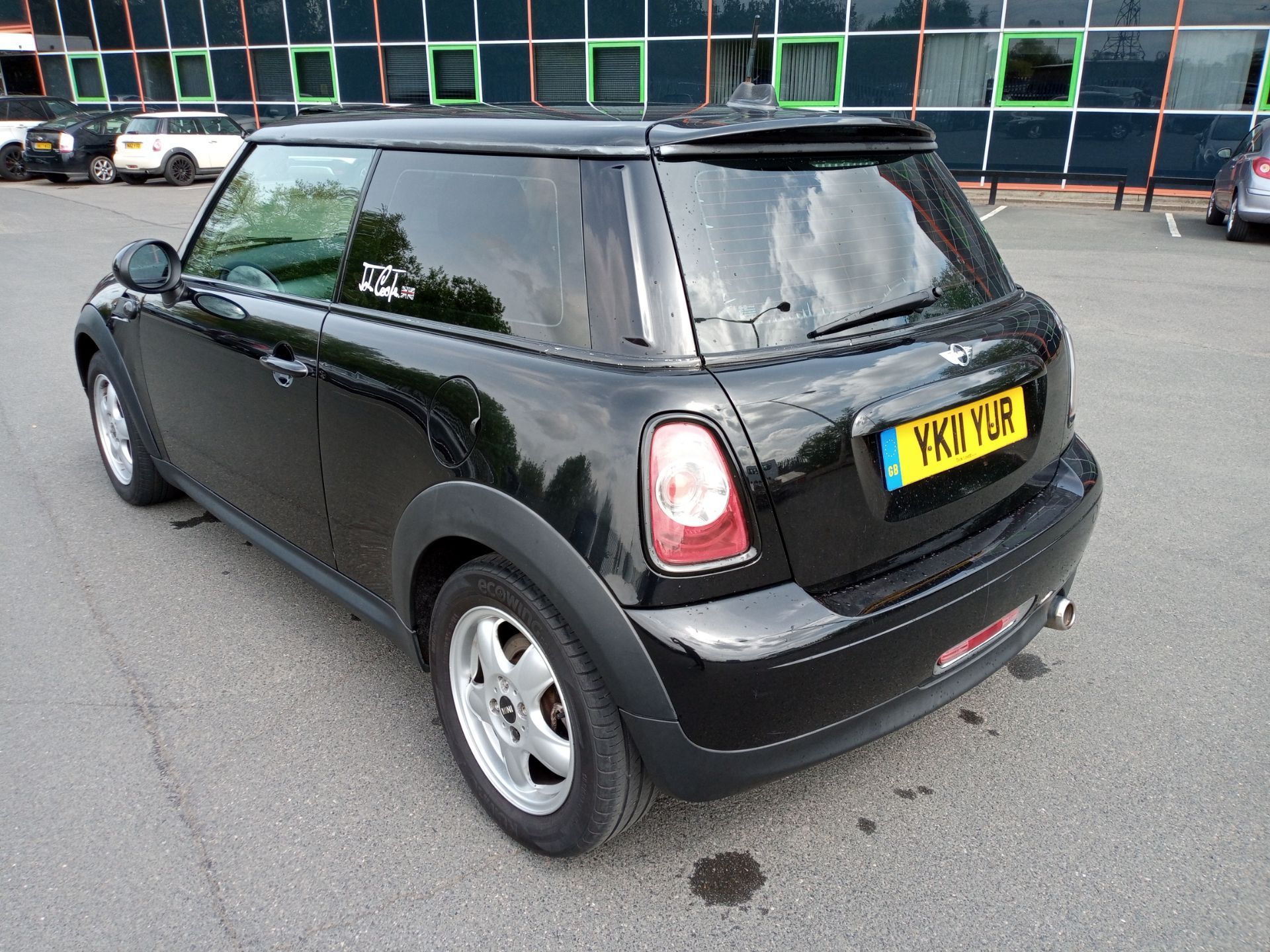 2011 Mini Cooper D DT 113 Diesel Hatchback, 154,997 MILES *NO VAT* - Image 5 of 17