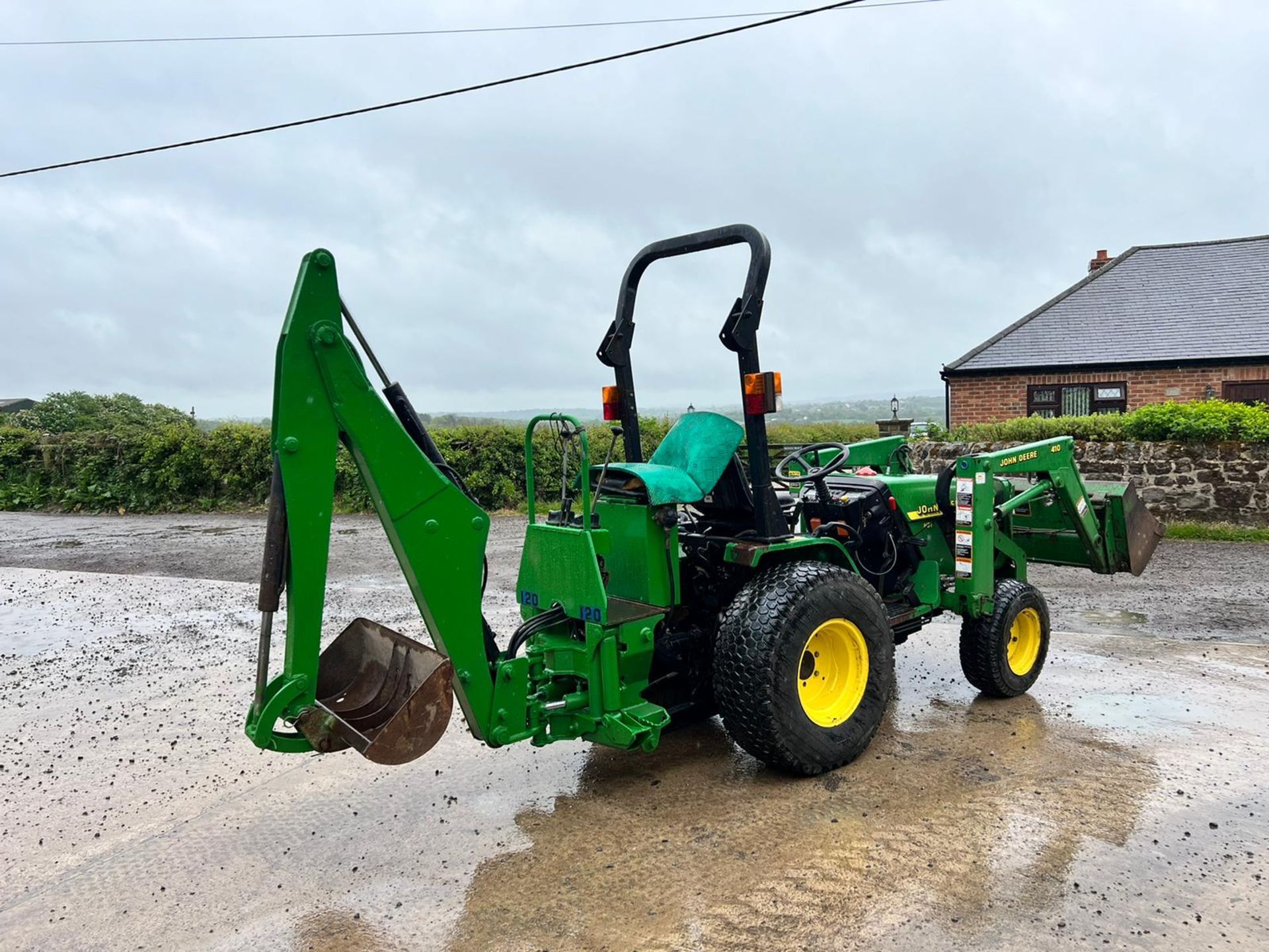 John Deere 4100 4WD Compact Tractor With Front Loader And Backhoe Runs Drives And Digs *PLUS VAT* - Image 5 of 16