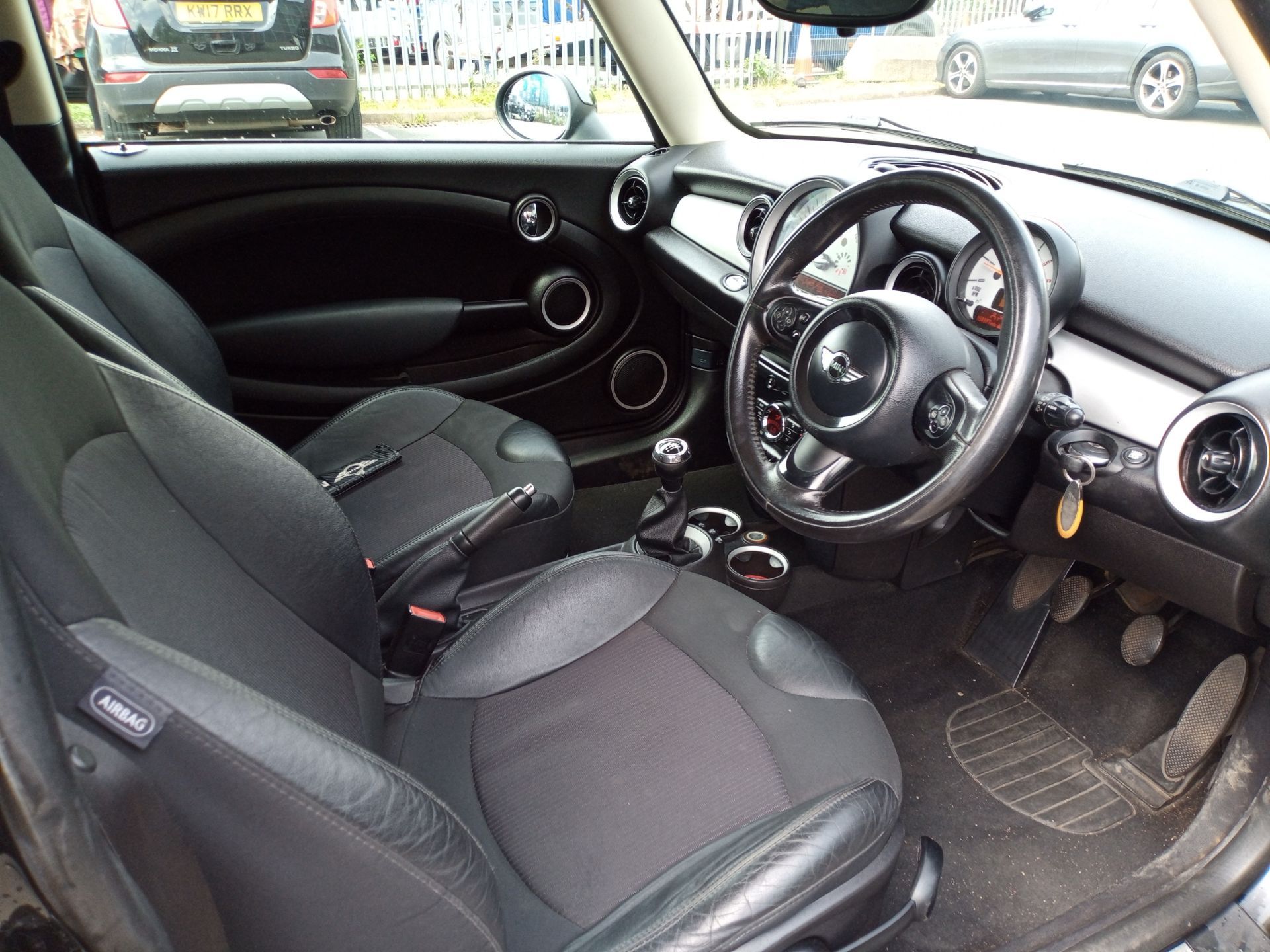 2011 Mini Cooper D DT 113 Diesel Hatchback, 154,997 MILES *NO VAT* - Image 12 of 17