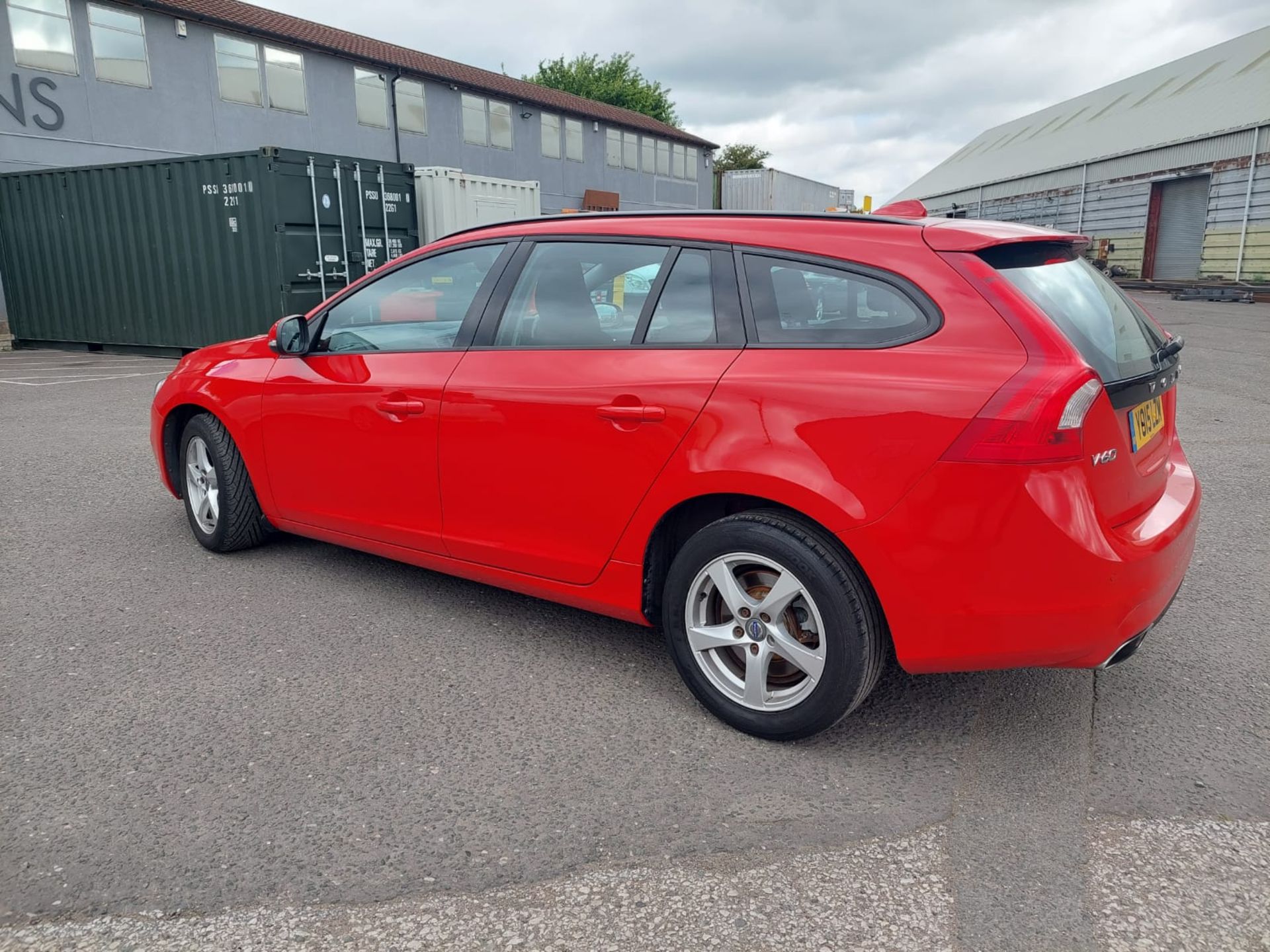 VOLVO V60 BUSINESS EDITION D4 RED ESTATE, 2 KEYS *NO VAT* - Image 5 of 21