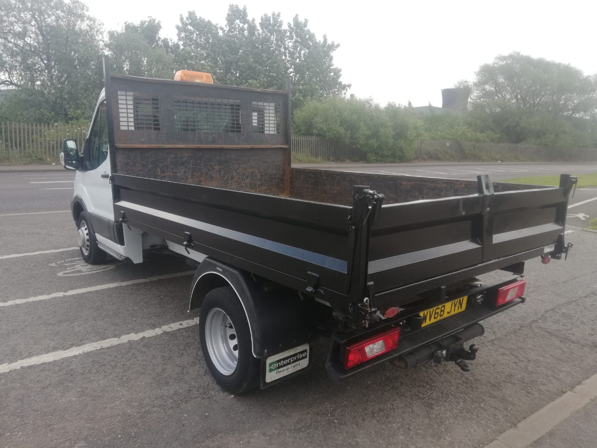 2018/68 FORD TRANSIT 350 WHITE TIPPER, EURO 6, STEEL TIPPING BODY, 2 KEYS *PLUS VAT* - Image 5 of 11