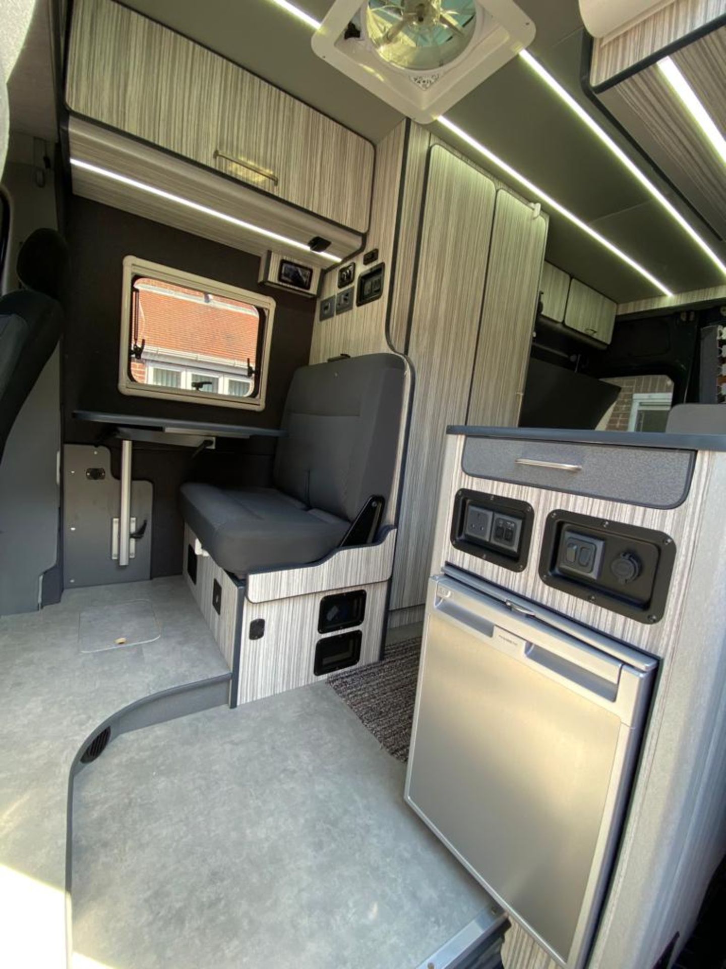 2015 MERCEDES-BENZ SPRINTER 313 CDI 2 BERTH CONVERTED OFF GRID CAMPERVAN *NO VAT* - Image 35 of 40