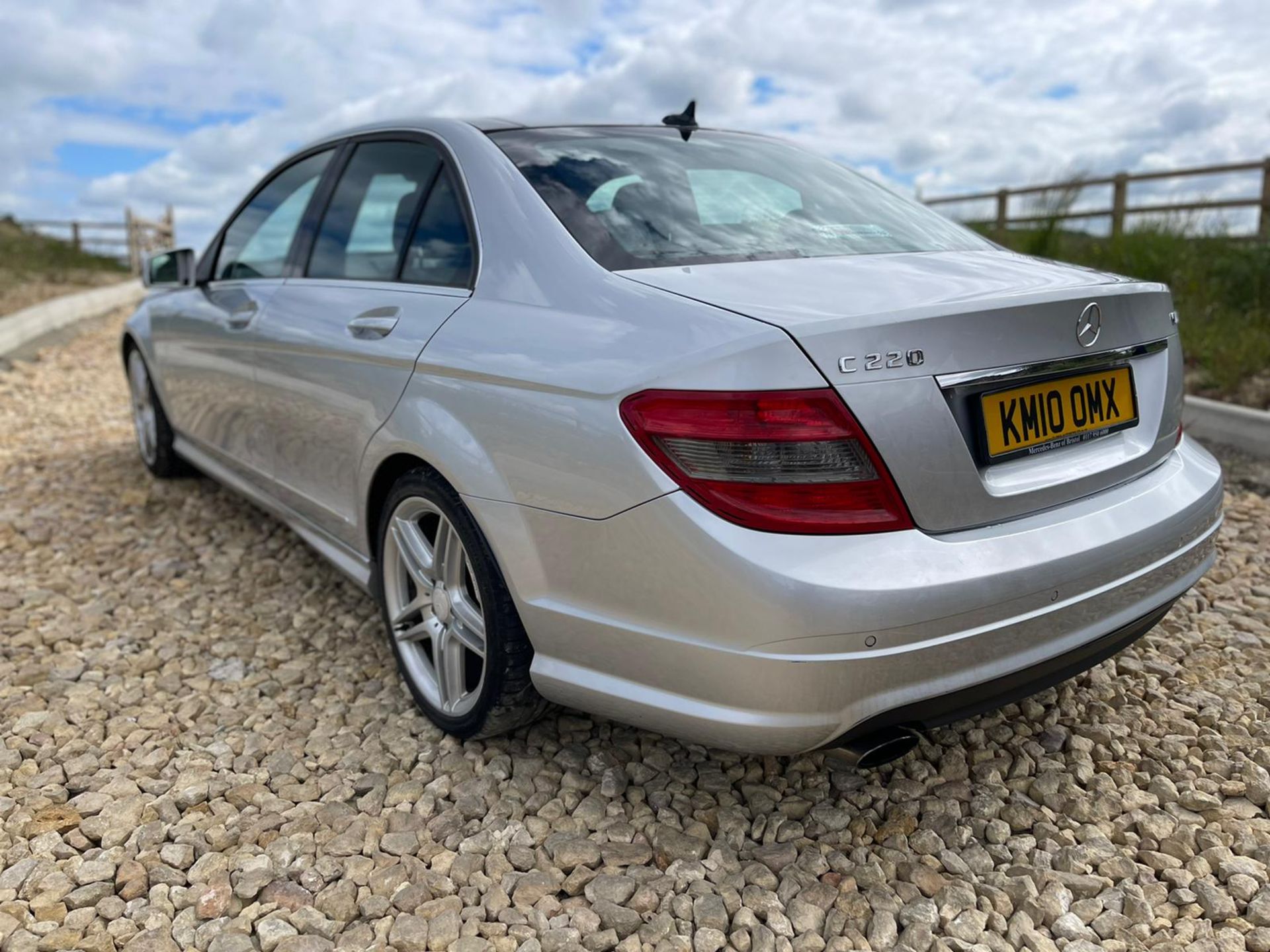 2010 MERCEDES-BENZ C220 BLUEF-CY SPORT CDI A, PANORAMIC ROOF AND PHONE CONNECTIVITY *NO VAT* - Image 3 of 11
