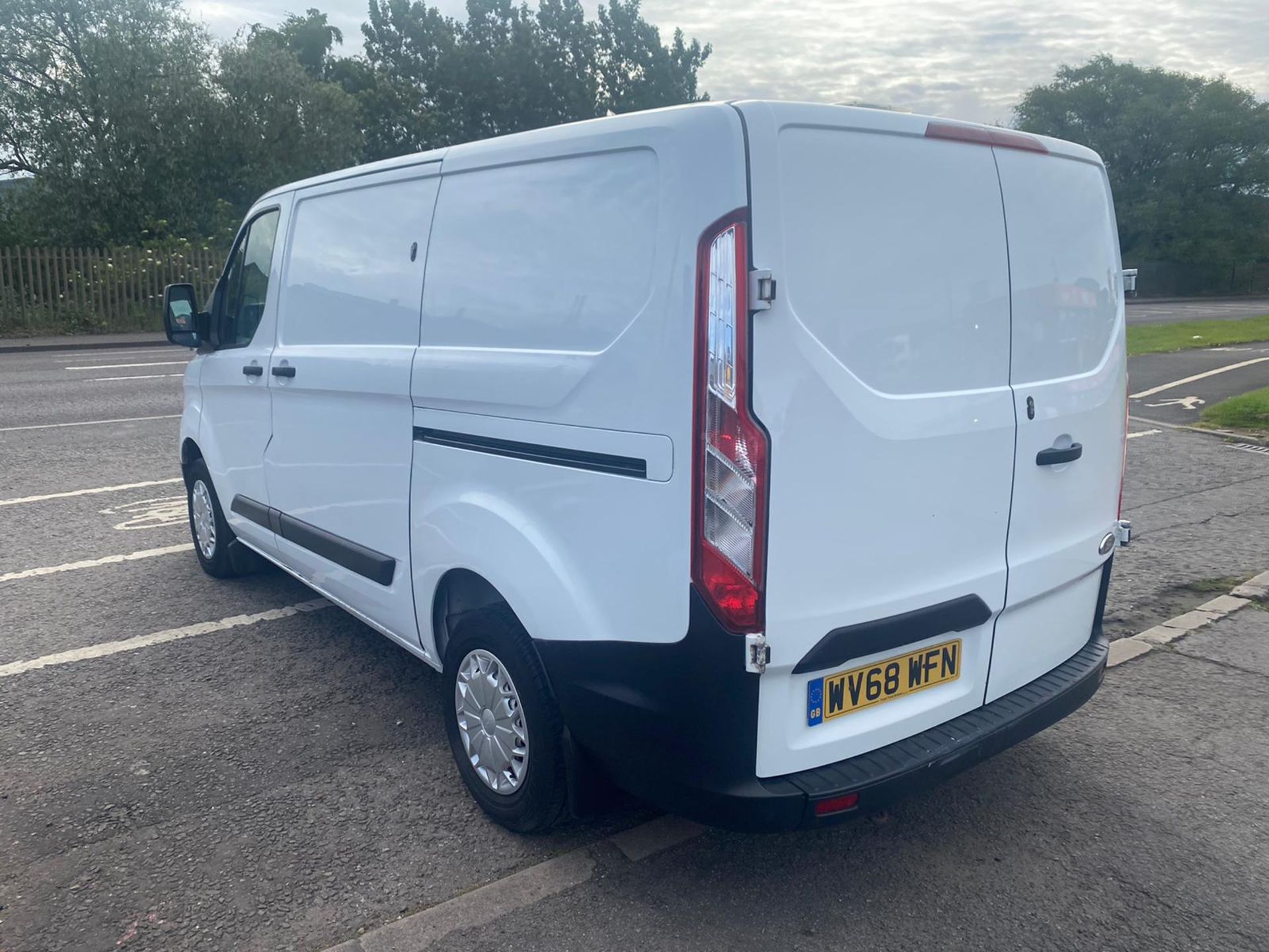 2018 68 Ford Transit custom 300 BASE 93k miles, Full mot, Air con 93k miles "PLUS VAT" - Image 4 of 7