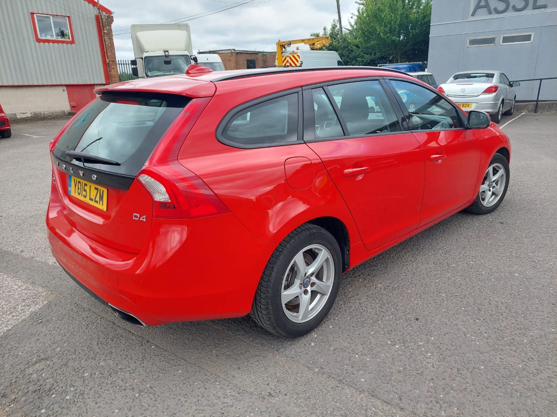 VOLVO V60 BUSINESS EDITION D4 RED ESTATE, 2 KEYS *NO VAT* - Image 7 of 21