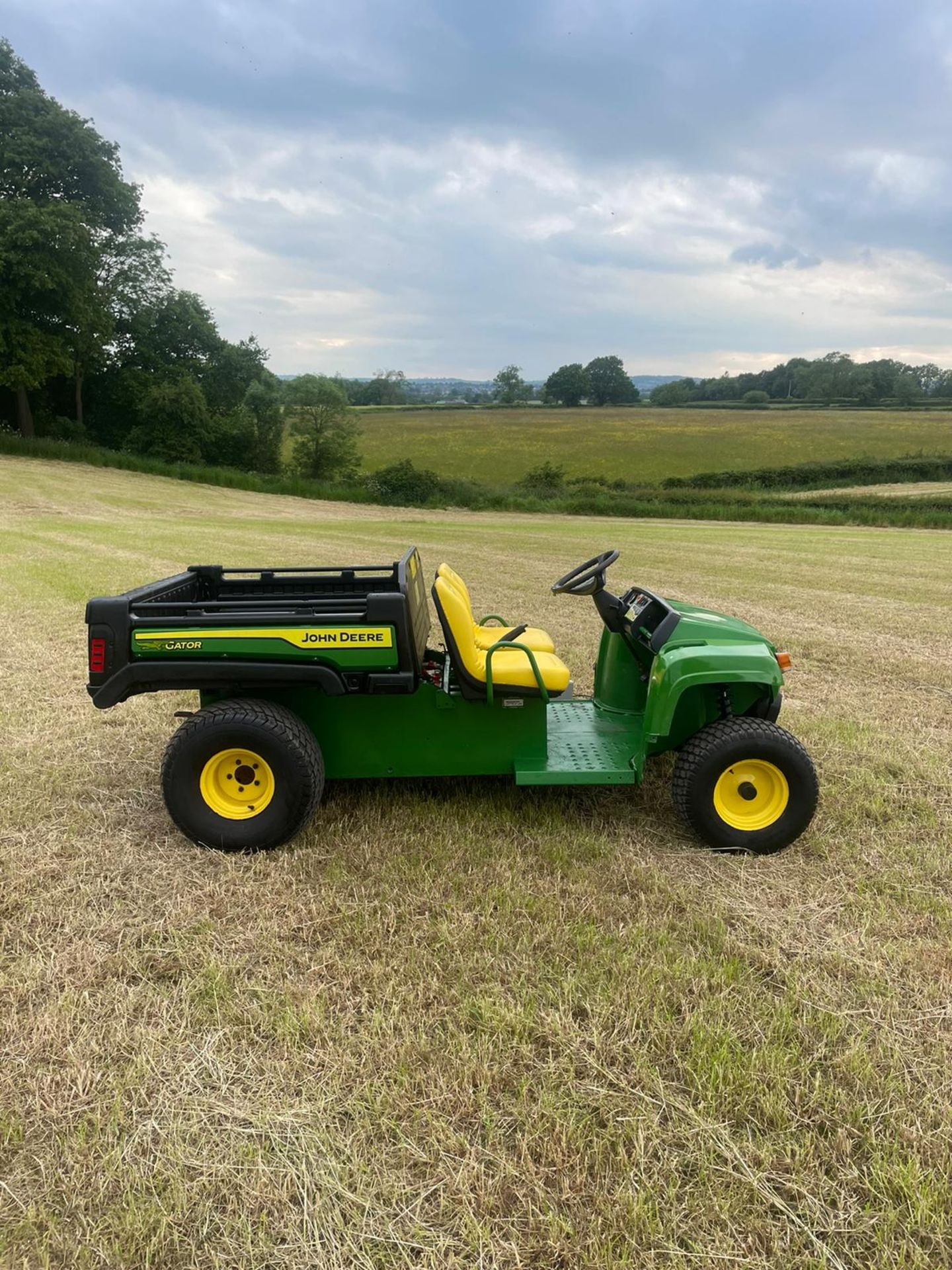 JOHN DEERE TE ELECTRIC GATOR 4X2 *NO VAT* - Image 5 of 12