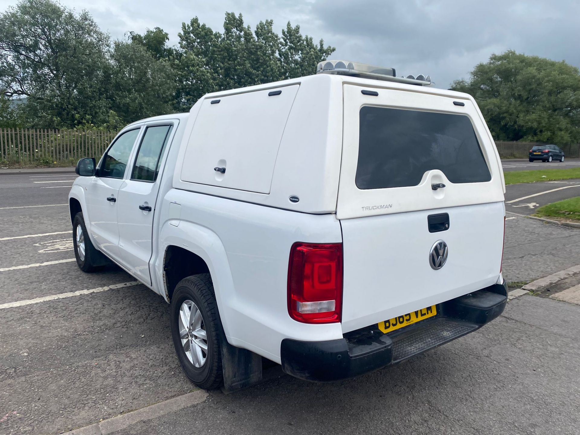 2015/65 VOLKSWAGEN AMAROK STARTLINE TDI4MOTION DC WHITE PICK UP *PLUS VAT* - Image 6 of 9