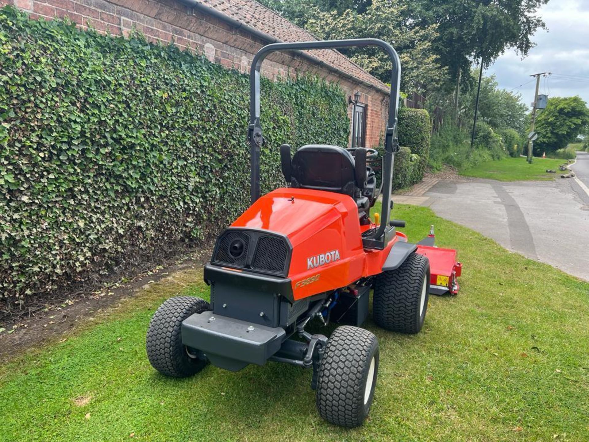 KUBOTA F3890 & TRIMAX FX155 FLAIL MOWER, PURCHASED NEW FEB 2021, ONLY 387 HOURS *PLUS VAT* - Image 4 of 8