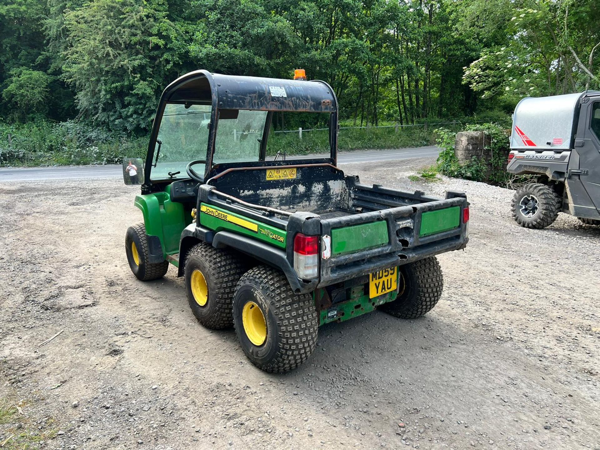 2009/59 JOHN DEERE TH6x4 DIESEL GATOR, SHOWING A LOW 1747 HOURS *PLUS VAT* - Image 5 of 15