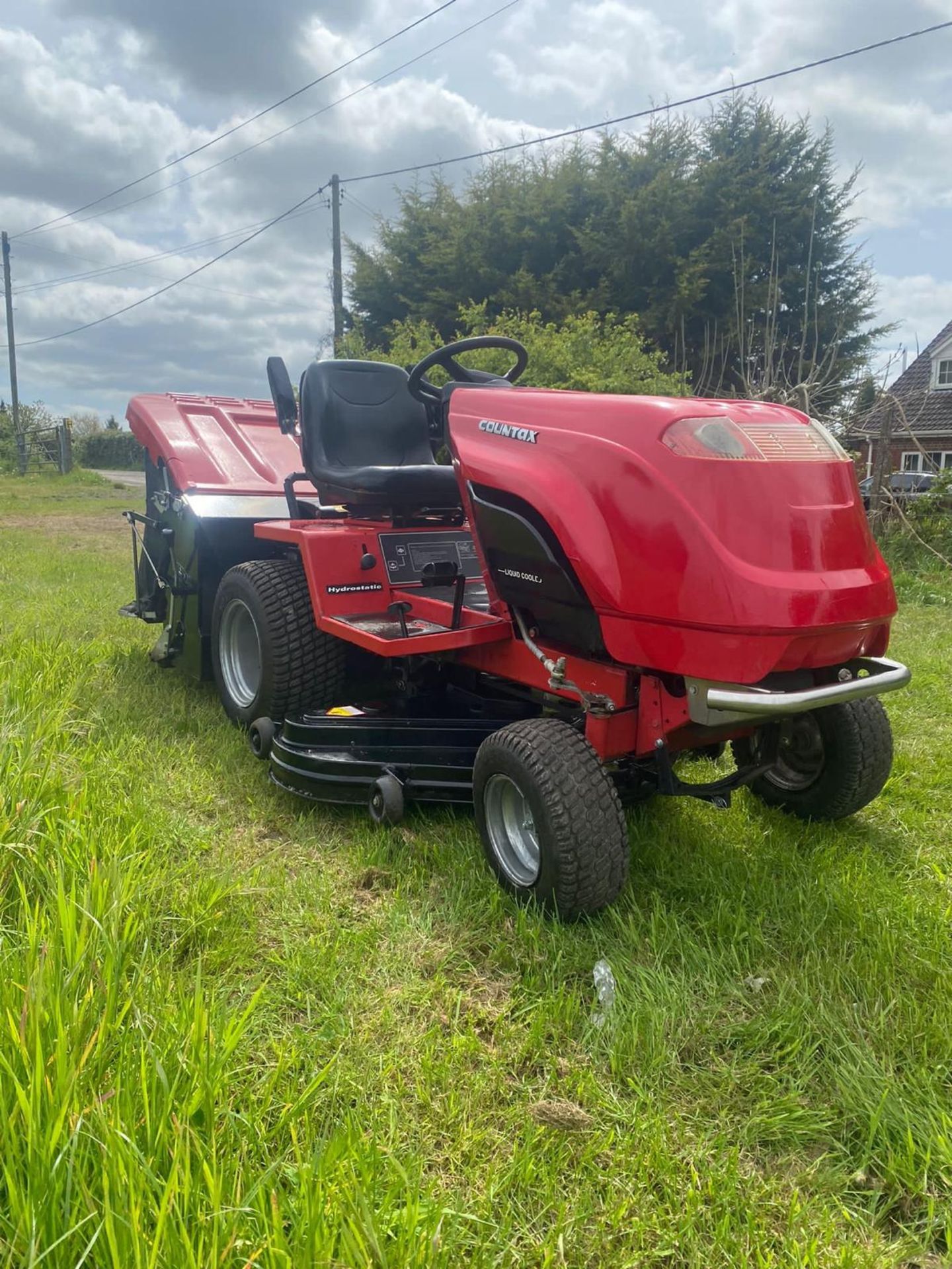 COUNTAX K18-50 RIDE ON LAWN MOWER, RUNS WORKS AND CUTS, ELECTRIC TIP *PLUS VAT* - Image 2 of 7