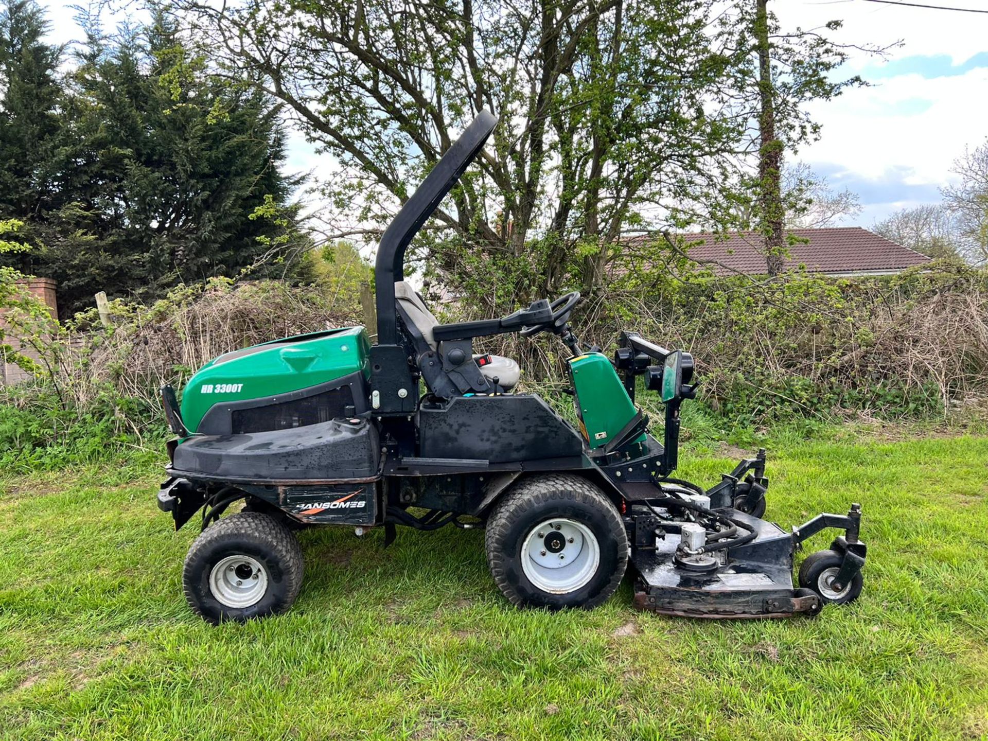 2008 Ransomes HR3300T 4WD Ride On Mower, Runs Drives And Cuts *PLUS VAT* - Image 5 of 12