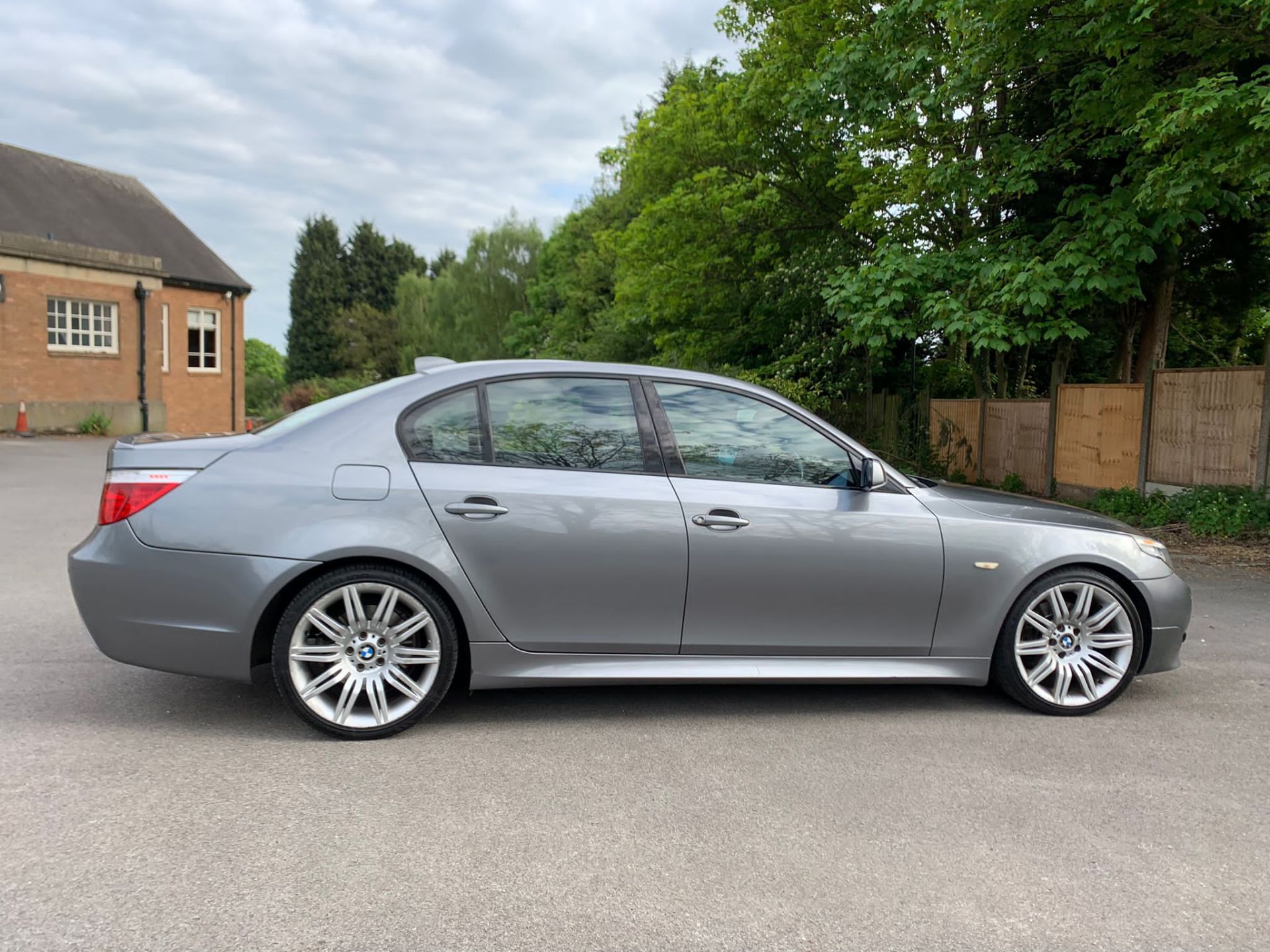 BMW 530D M SPORT A GREY SALLON *NO VAT* - Image 8 of 21