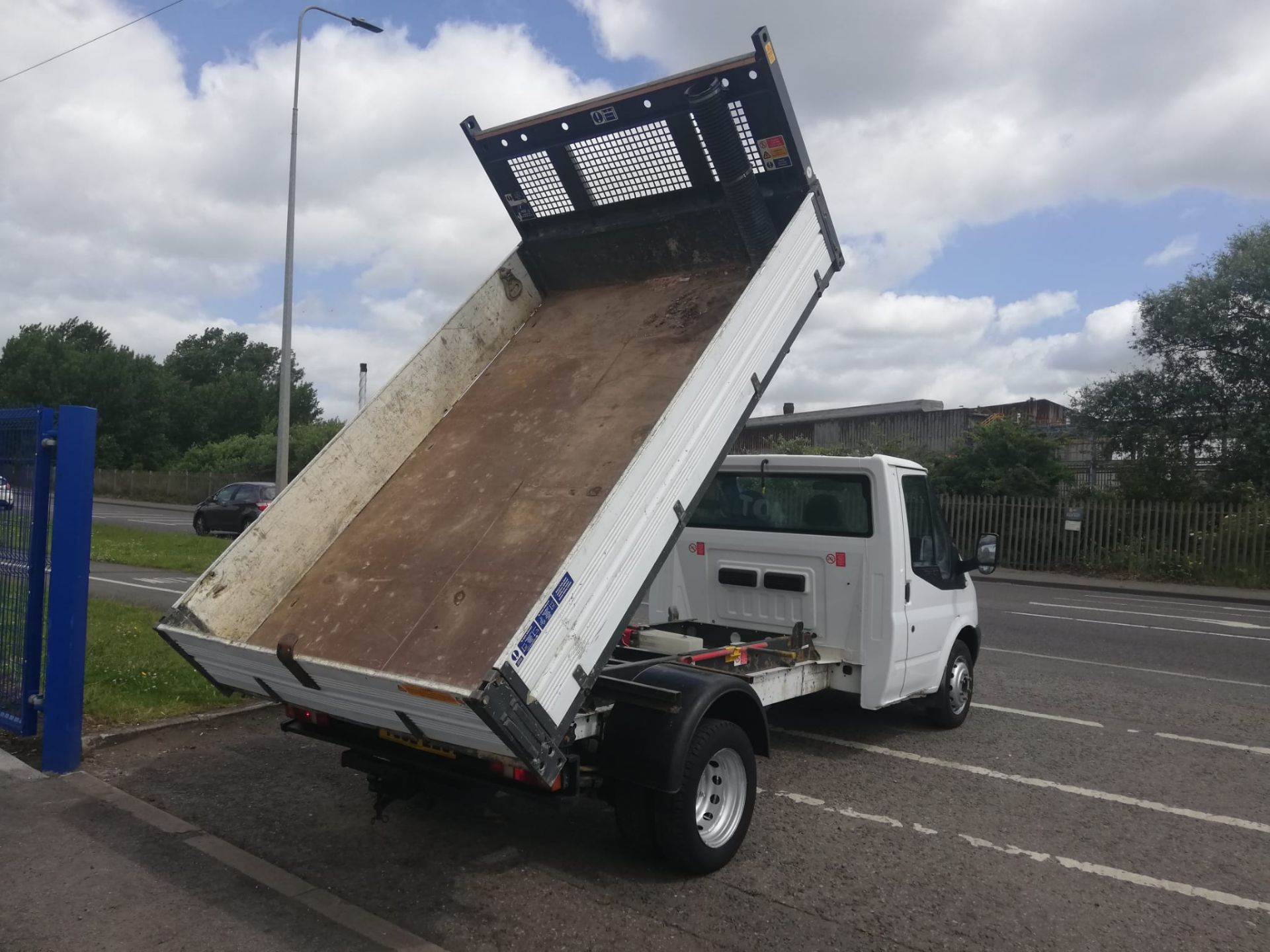 2012/62 FORD TRANSIT 100 T350 RWD WHITE TIPPER *PLUS VAT* - Image 5 of 8