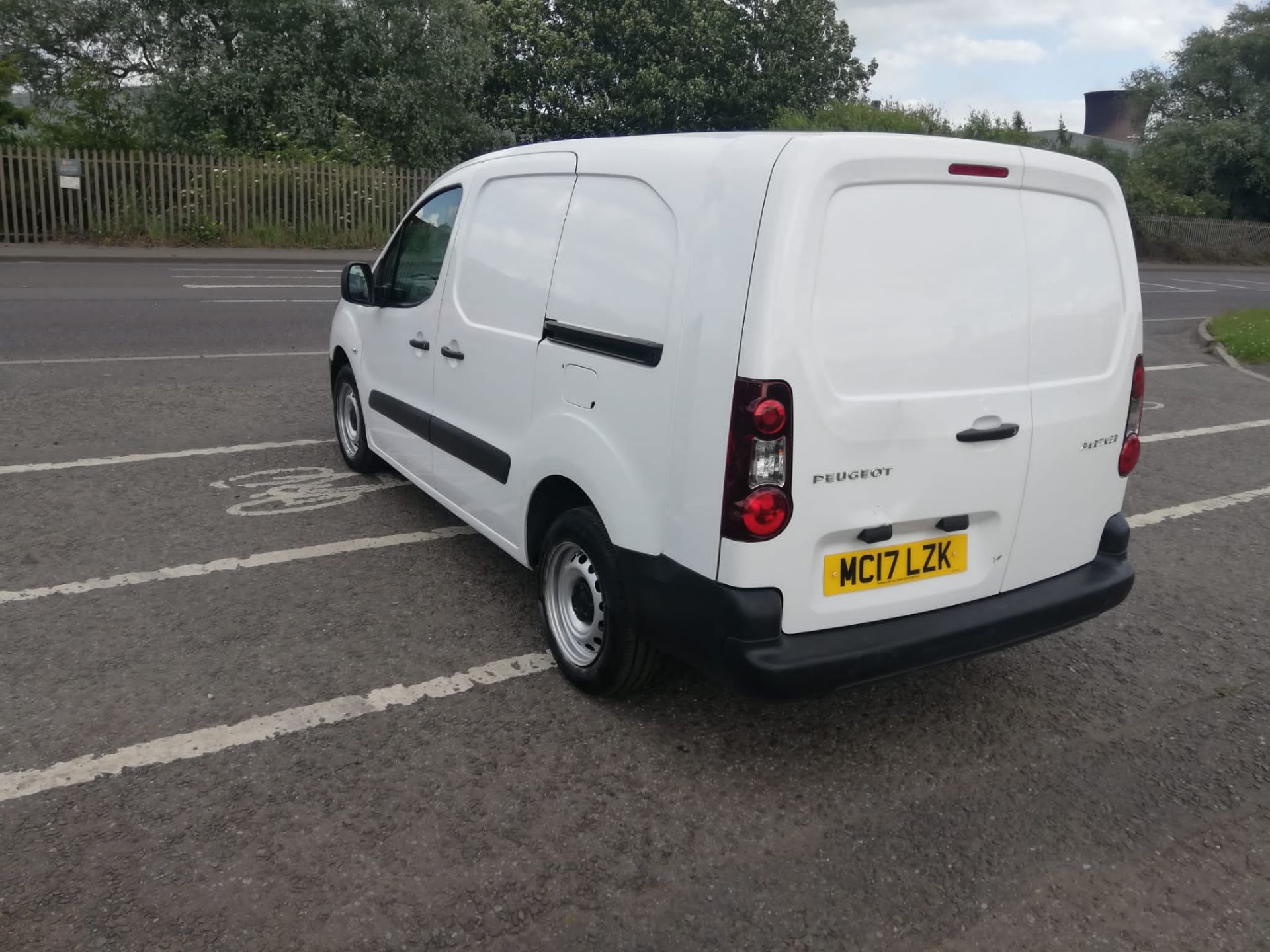 2017 PEUGEOT PARTNER S L2 BLUE HDI WHITE PANEL VAN EURO 6 *PLUS VAT* - Image 5 of 9