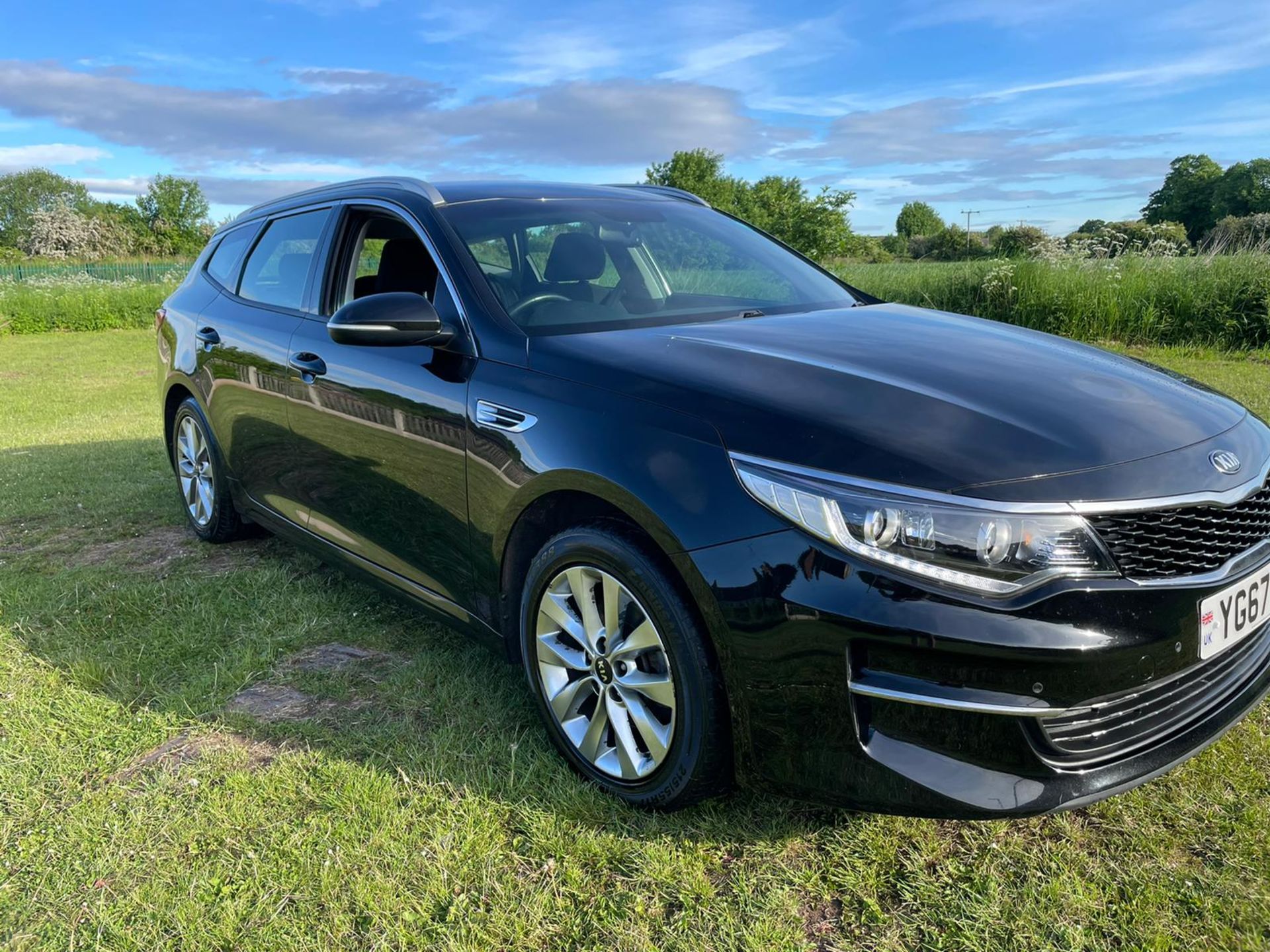 2017 KIA OPTIMA 2 CRDI ISG BLACK, 86,703 miles, 2 keys, Comes with loads of gadgets *NO VAT*