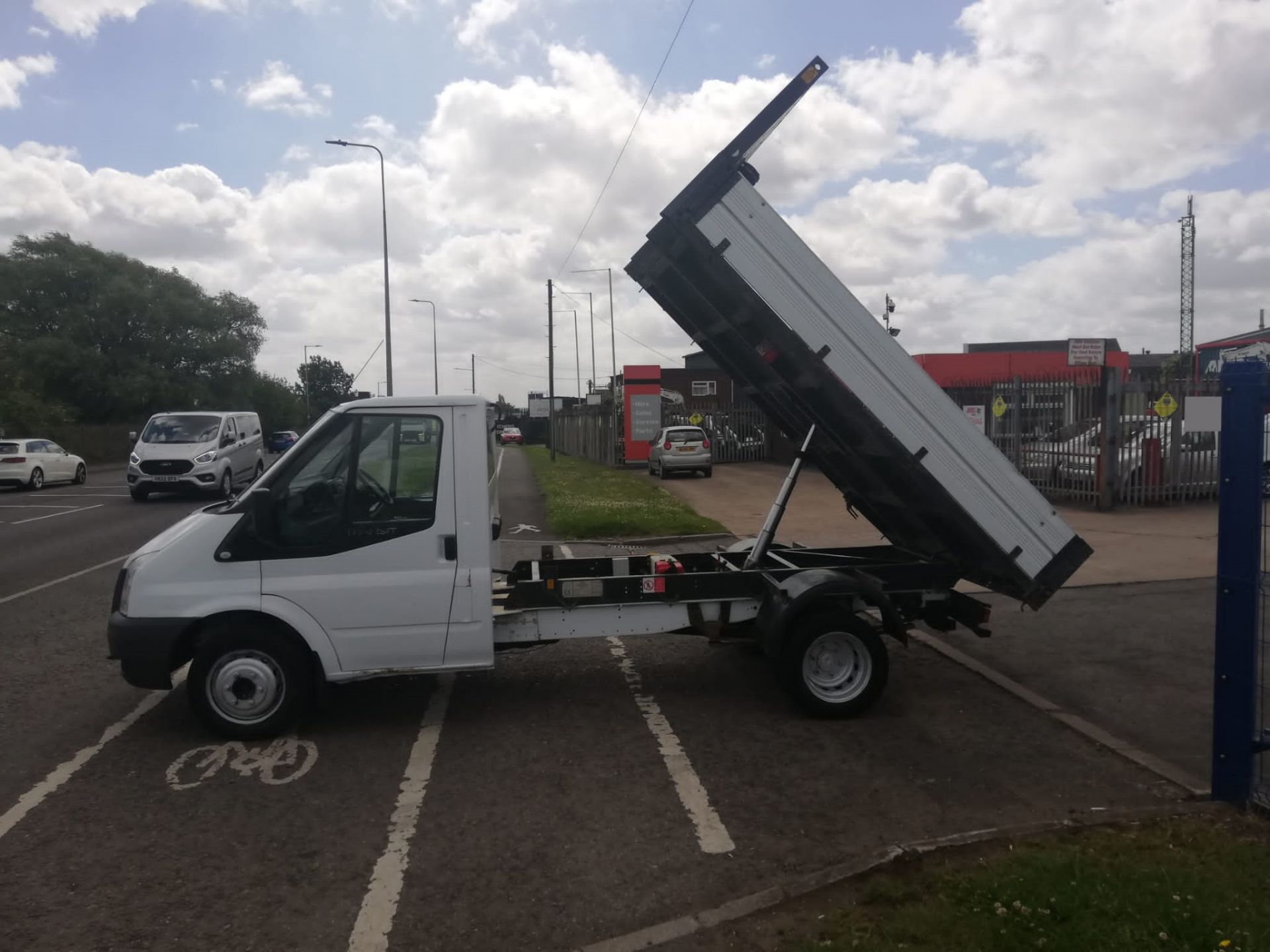 2012/62 FORD TRANSIT 100 T350 RWD WHITE TIPPER *PLUS VAT* - Image 7 of 8