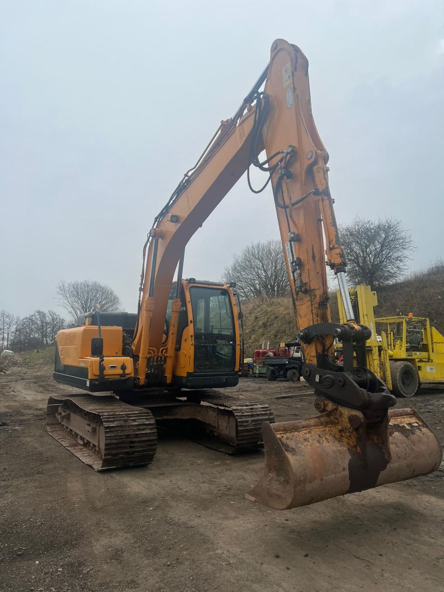 HYUNDAI ROBEX 140LC-9A 14 TON EXCAVATOR, RUNS WORKS AND DIGS, QIUCK HITCH, YEAR 2015 *PLUS VAT* - Image 2 of 12