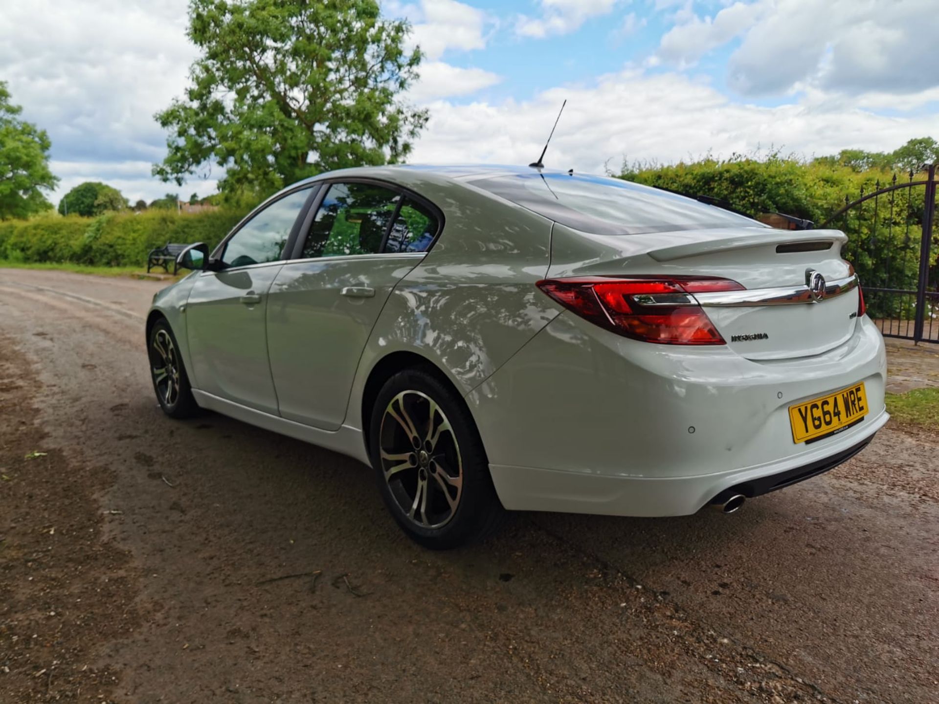 2014/64 VAUXHALL INSIGNIA LTD ED CDTI ECO S/S WHITE HATCHBACK, 67,223 MILES *NO VAT* - Image 5 of 25