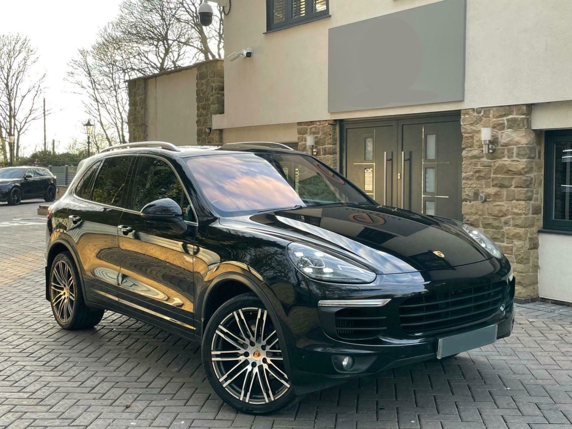 2016 Porsche Cayenne Diesel 5dr Tiptronic S ESTATE Diesel Automatic, 62K MILES *NO VAT* - Image 2 of 12