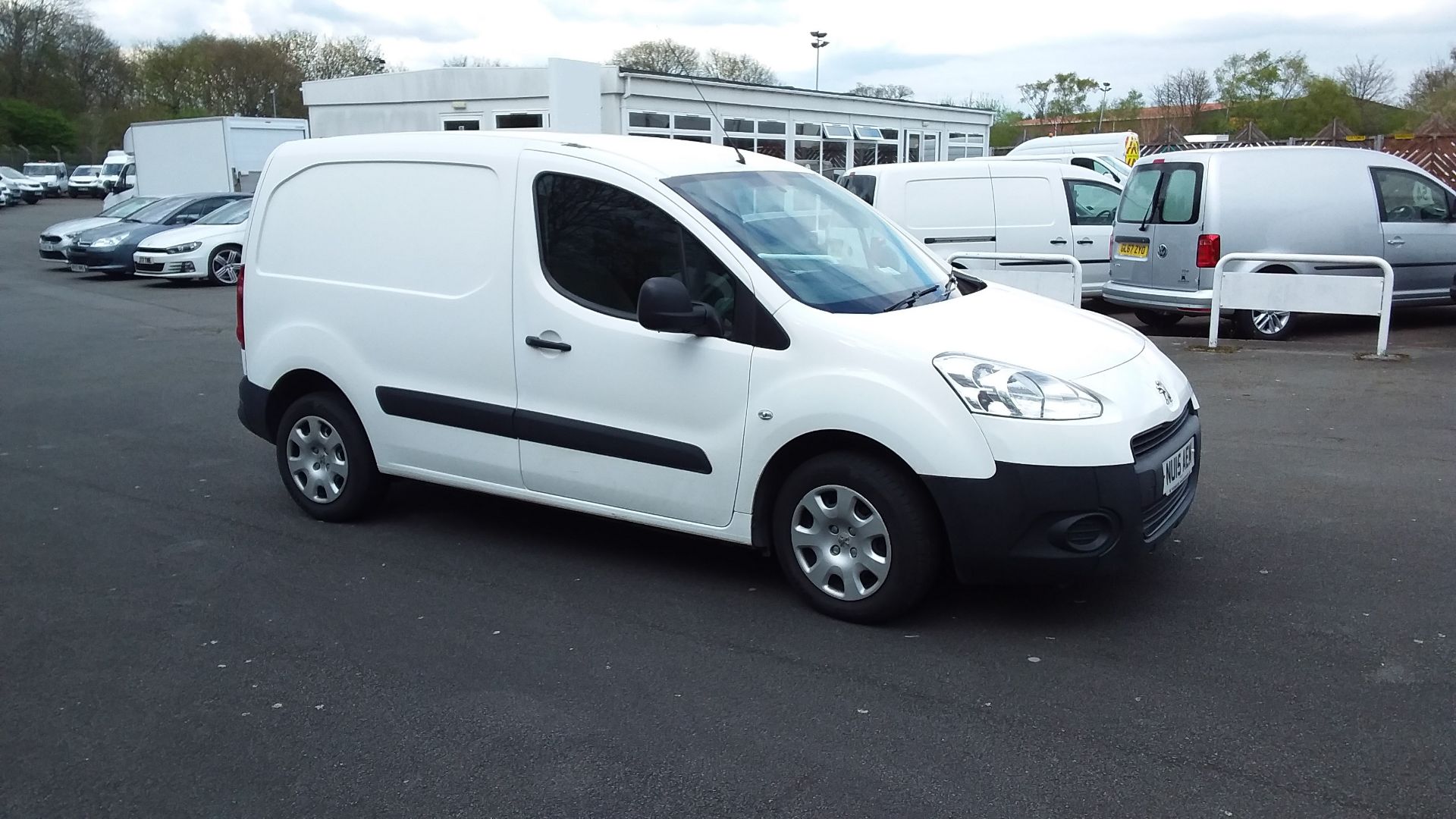 2015 PEUGEOT PARTNER L1 DIESEL 850 S 1.6 HDI 92 WHITE 5 DOOR PANEL VAN *PLUS VAT* - Image 3 of 15