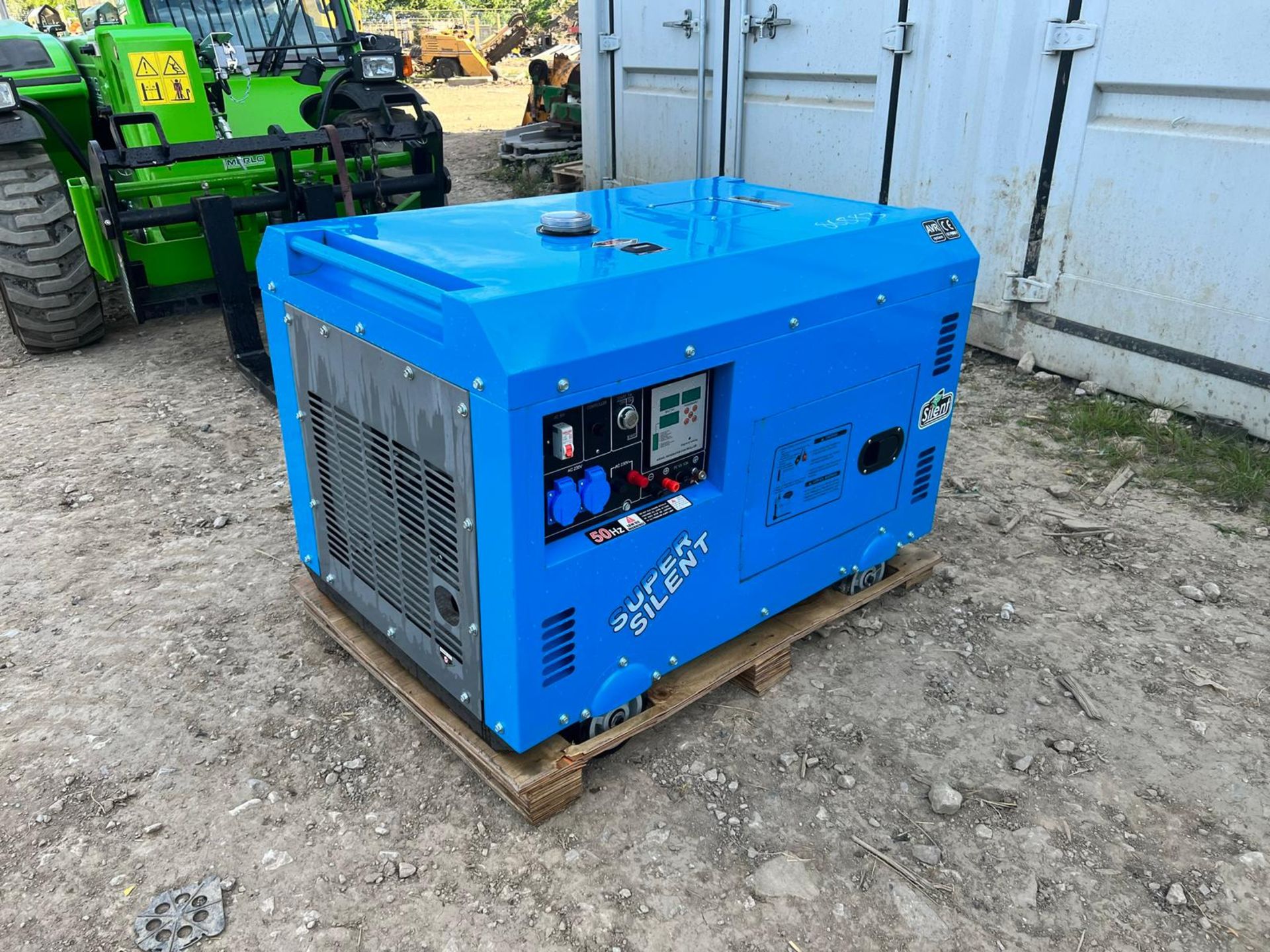 NEW AND UNUSED DG9500SE DIESEL DRIVEN SILENT GENERATOR, 30L DIESEL TANK *PLUS VAT* - Image 5 of 9