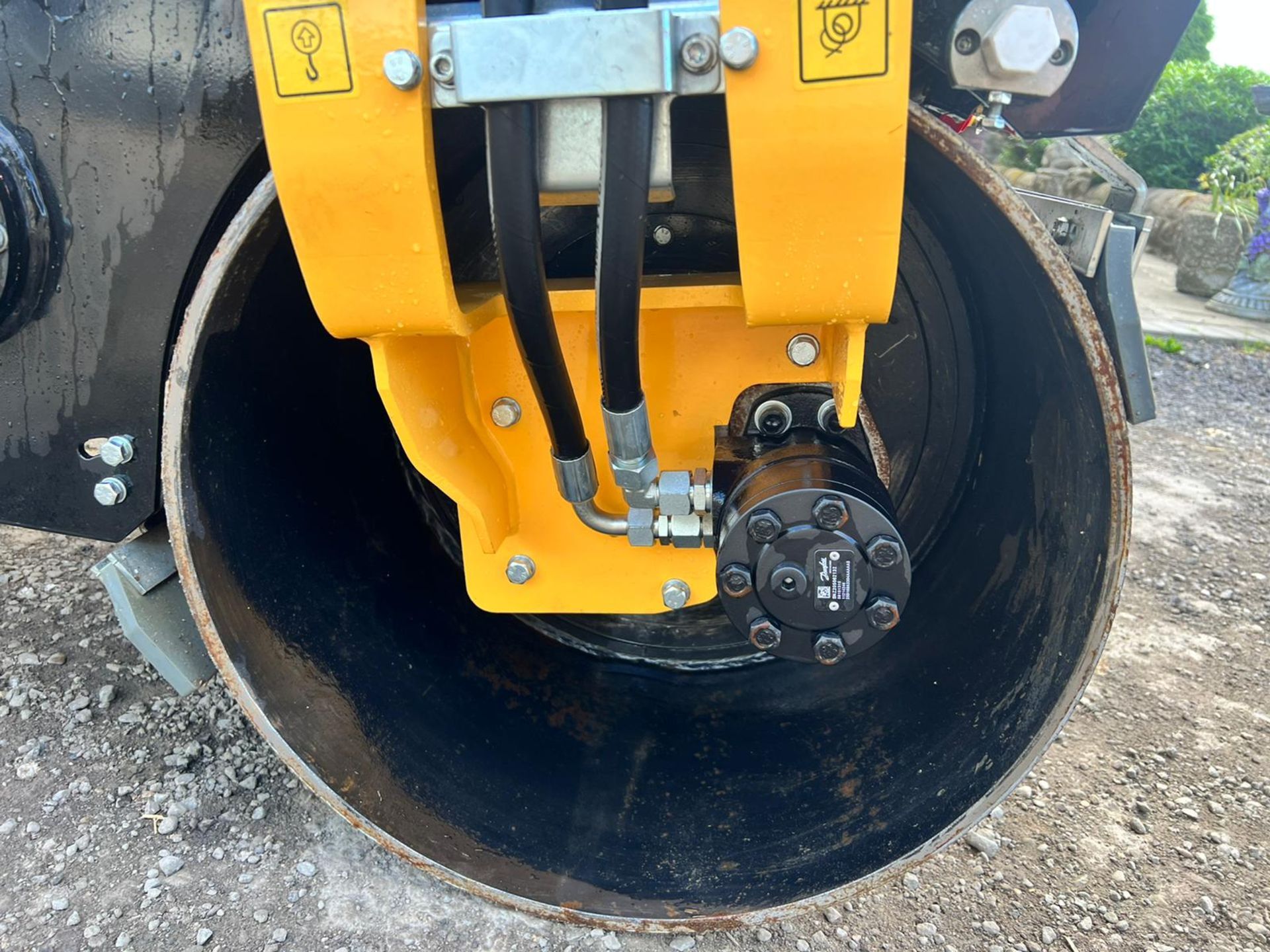 NEW AND UNUSED STORIKE ST1000 DIESEL DOUBLE DRUM ROLLER *PLUS VAT* - Image 9 of 17