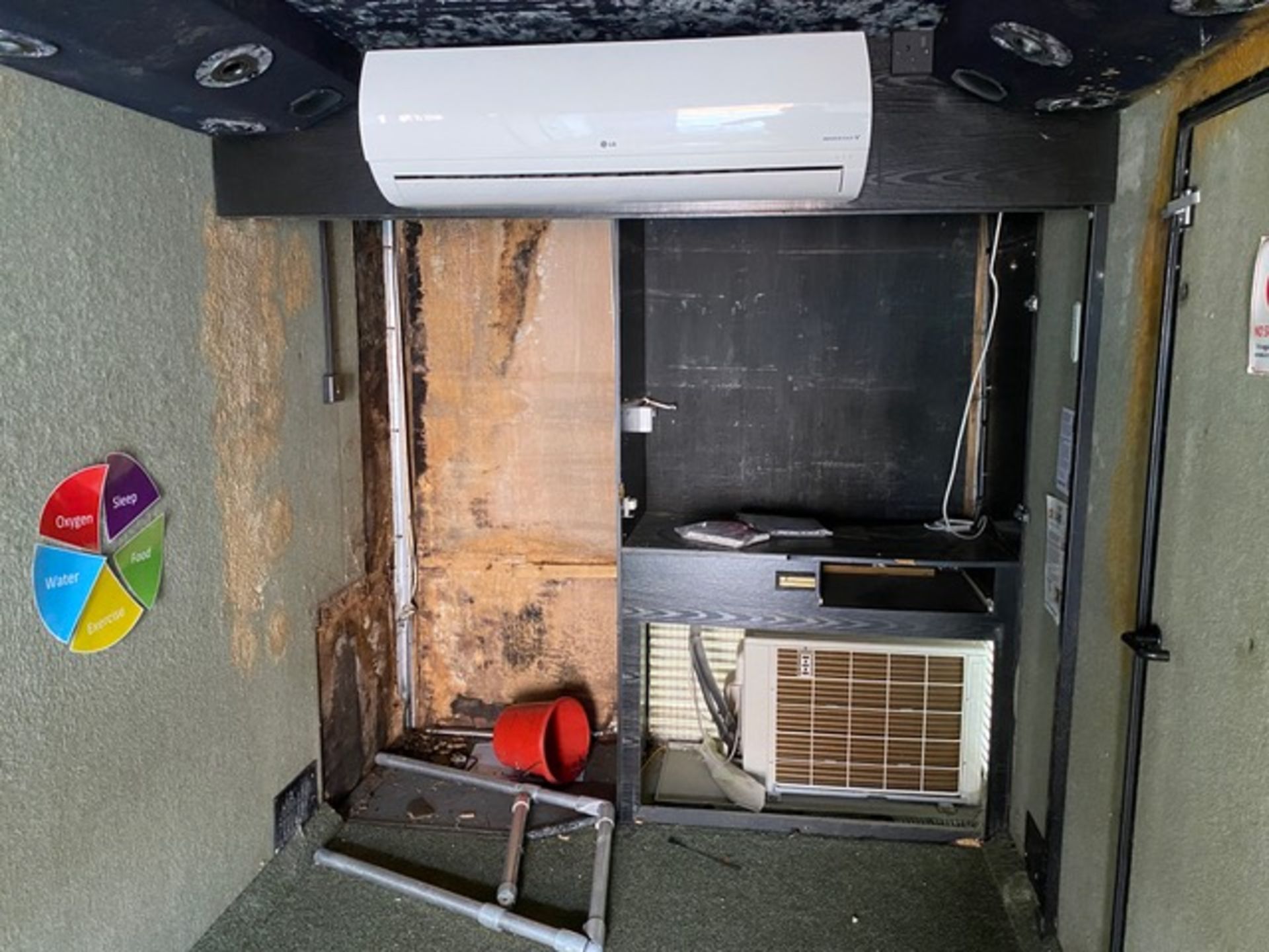 MOBILE CLASS ROOM WITH AIR CONDITIONING *NO VAT* - Image 11 of 17