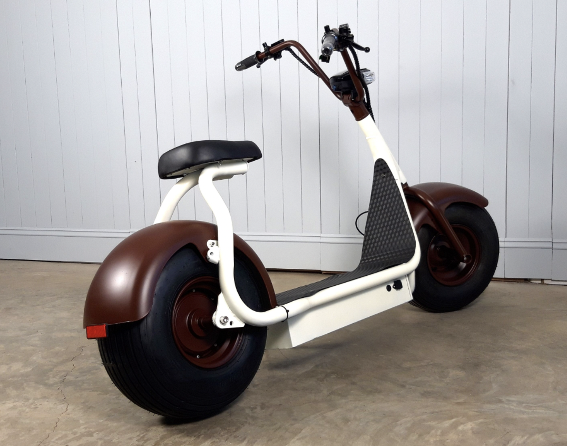 BRAND NEW The No Road One by TUBBY TYRE SCOOTER, BROWN/CREAM *NO VAT* - Image 4 of 8