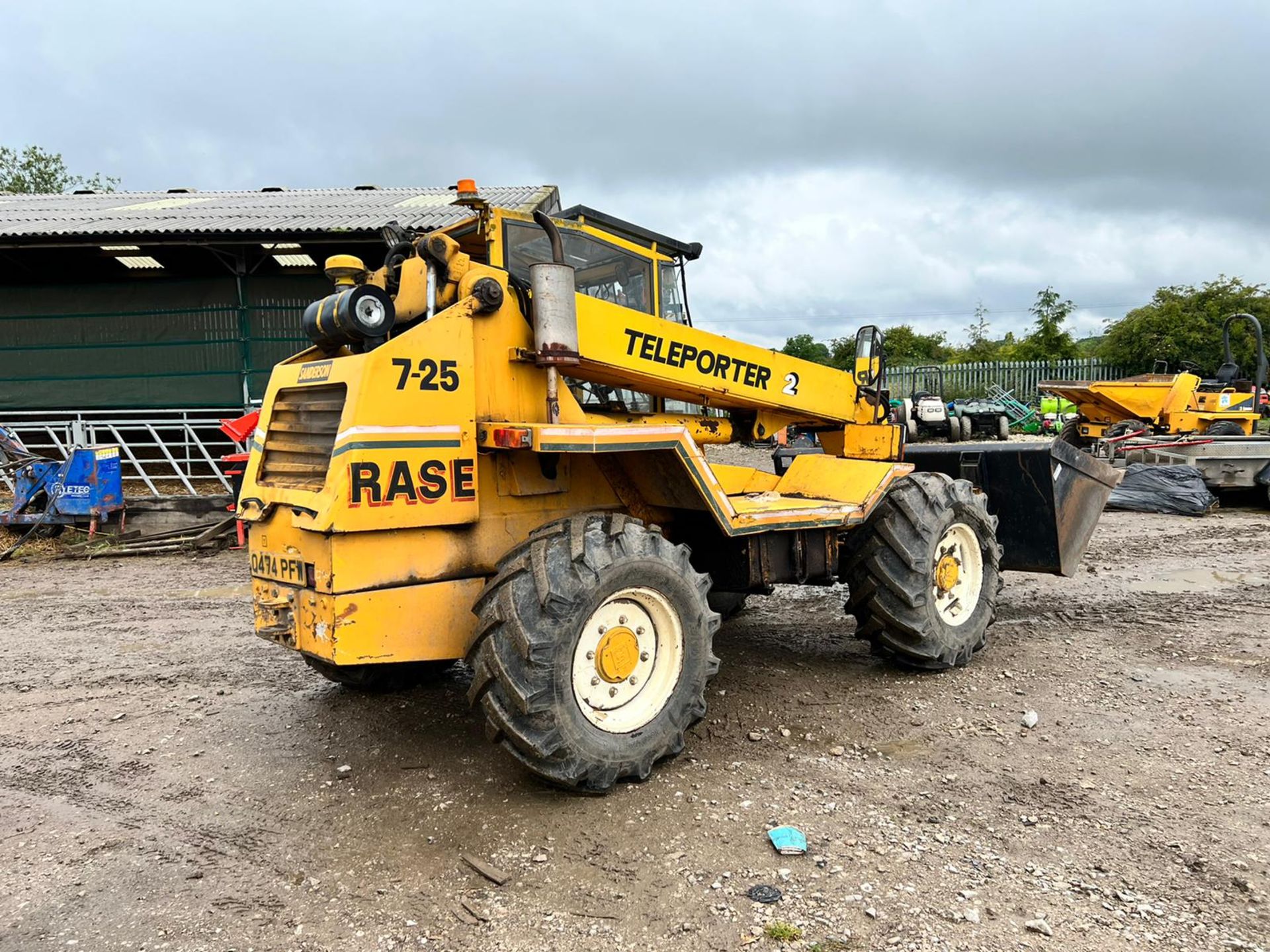 SANDERSON 725 4WD TELEHANDLER WITH PALLET FORKS AND BUCKET *PLUS VAT* - Image 2 of 21