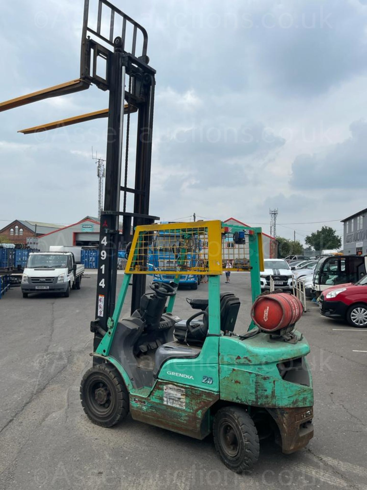 2015 MITSUBISHI FG25NT GAS FORKLIFT, 2500kg CAPACITY, RUNS DRIVES AND LIFTS *PLUS VAT* - Image 3 of 10