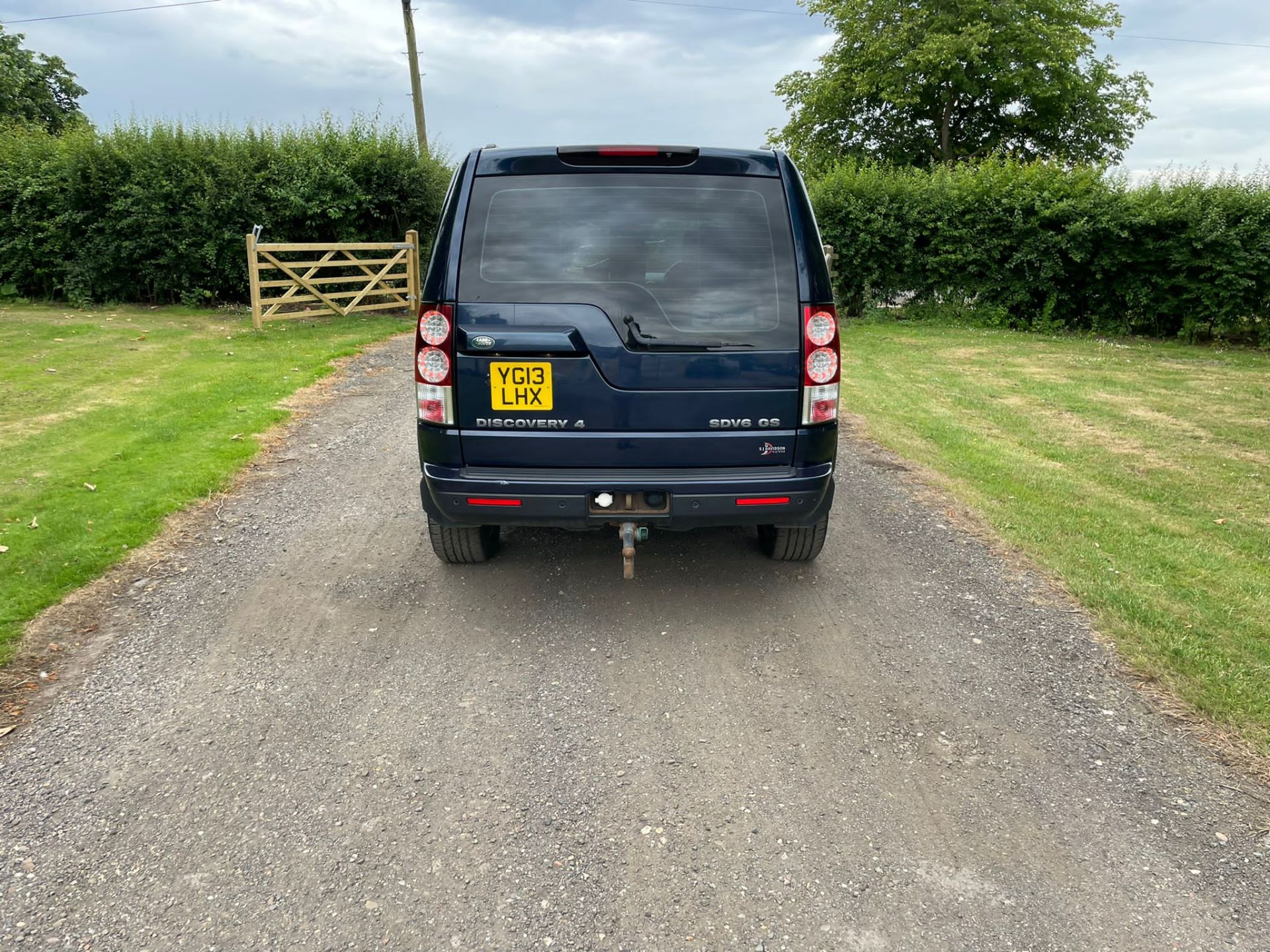 LAND ROVER DISCOVERY GS SDV6 AUTO BLUE ESTATE *NO VAT* - Image 7 of 15