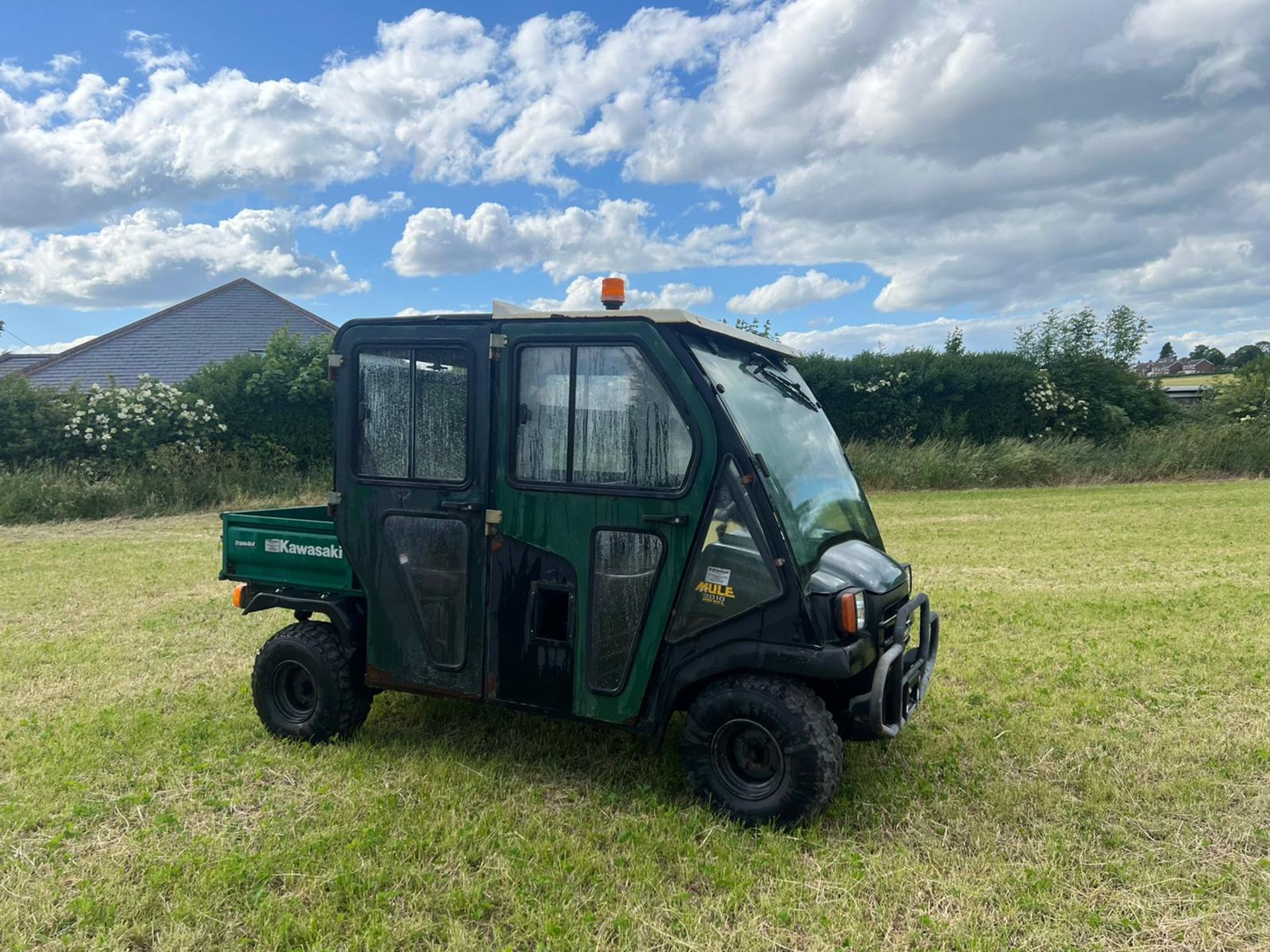 KAWASAKI 3010 DIESEL MULE 4 SEATER 4 WHEEL DRIVE *PLUS VAT* - Image 3 of 7