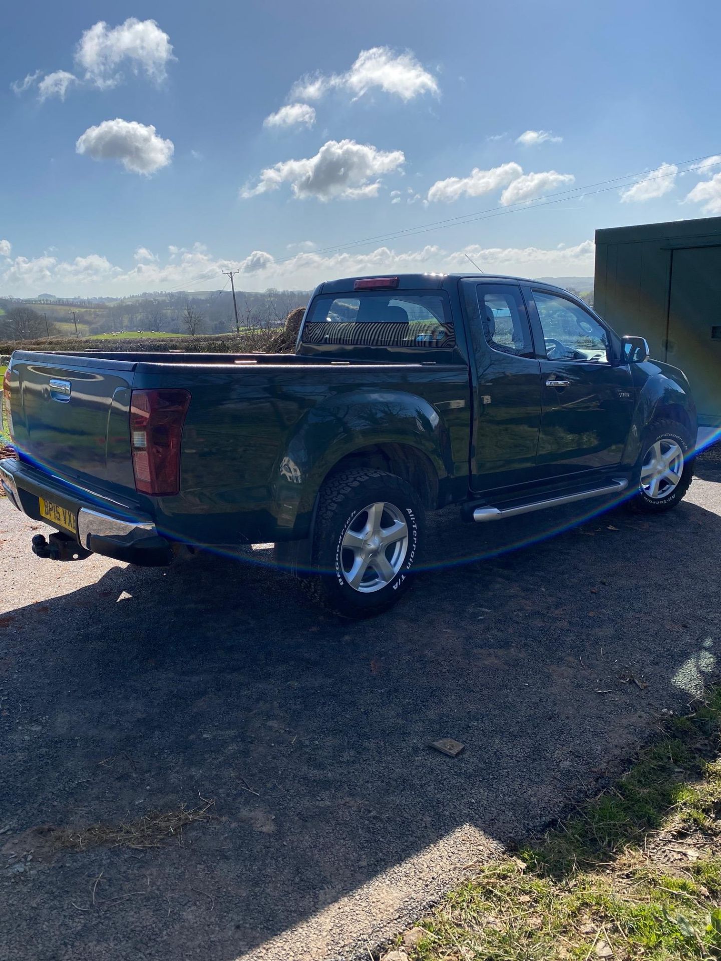 2015 ISUZU D-MAX YUKON E/C TWIN TURBO TD DARK GREEN PICK-UP, FSH *PLUS VAT* - Image 4 of 11