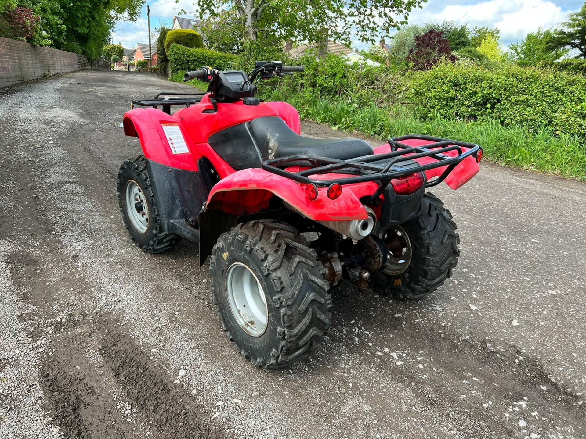HONDA TRX420 FARM QUAD, runs and drives well, 2and 4 wheel drive, good tyres all around *PLUS VAT* - Image 2 of 13