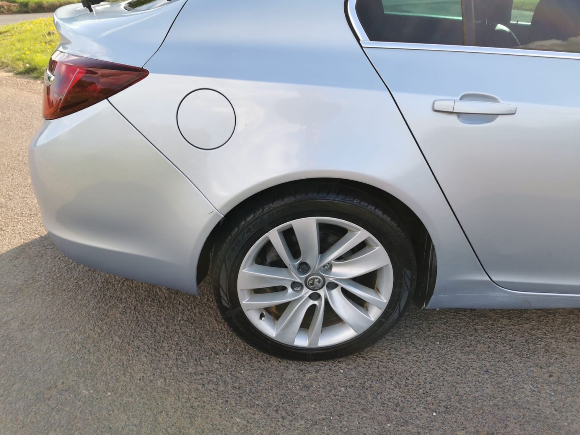 2014 VAUXHALL INSIGNIA ELITE NAV CDTI ECO SILVER HATCHBACK, 97,728 MILES *NO VAT* - Image 9 of 24