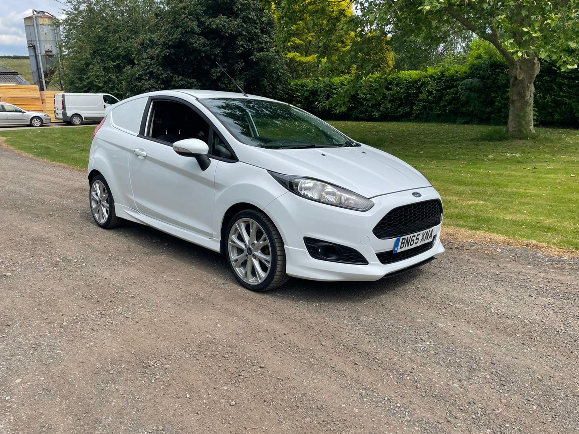 FORD FIESTA BASE TDCI WHITE CAR DERIVED VAN *PLUS VAT*