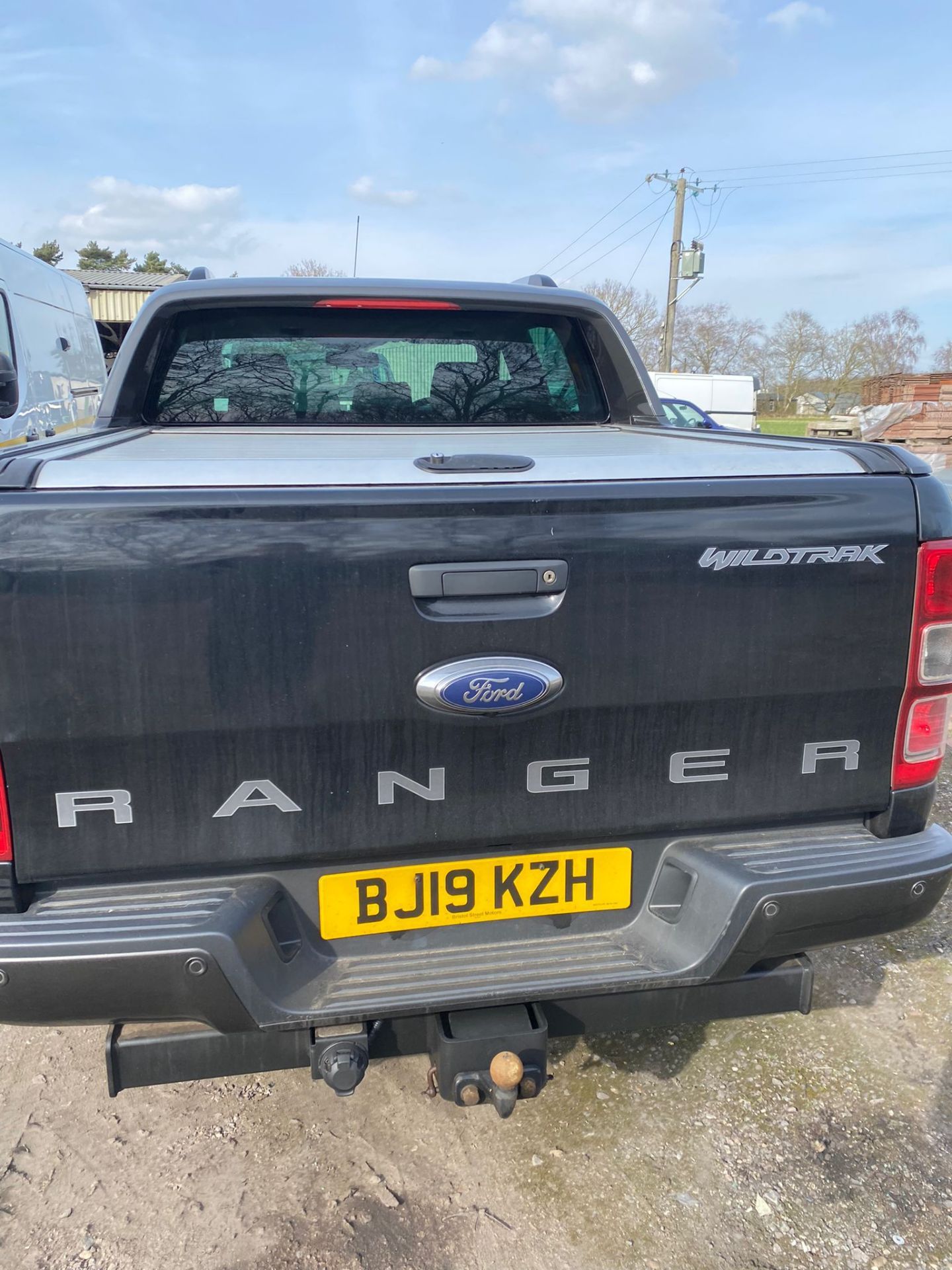 2019 FORD RANGER WILDTRAK 4X4 DCB TDCI AUTO BLACK PICK UP, 65K MILES *PLUS VAT* - Image 4 of 5