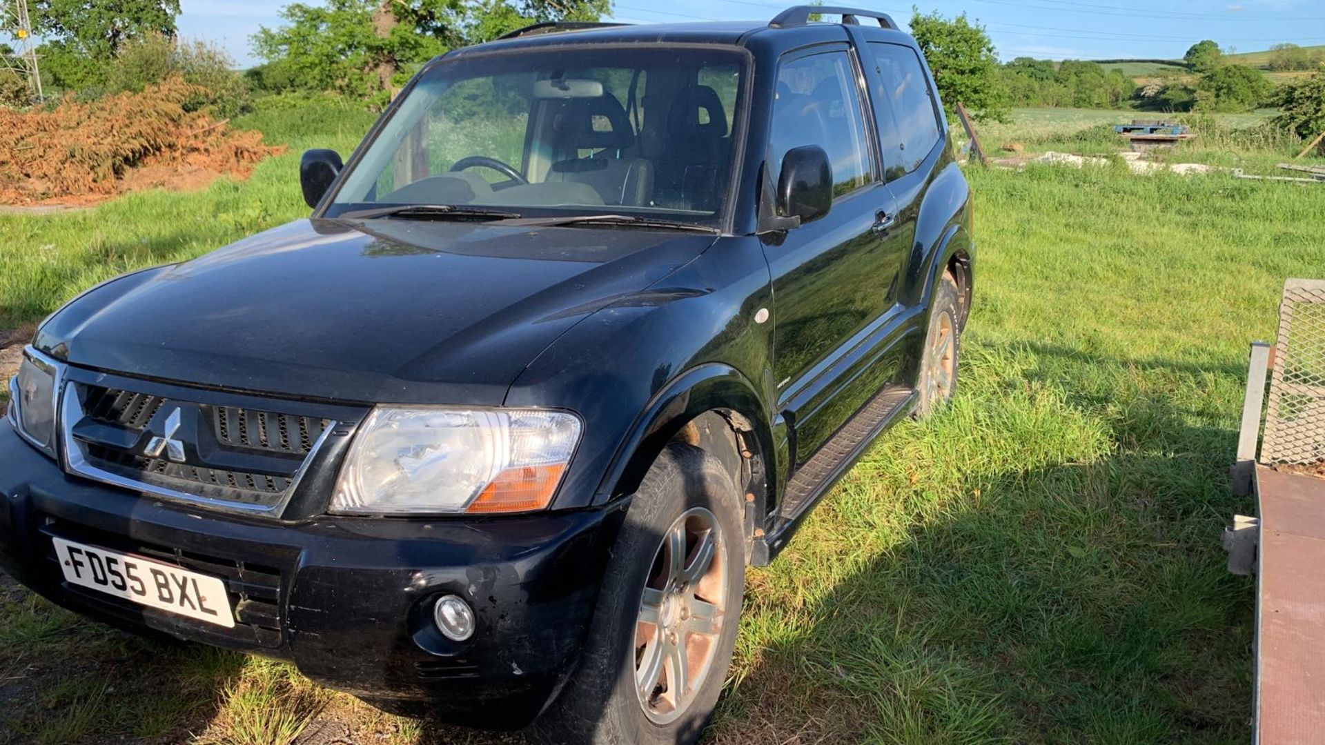 2005/55 REG MITSUBISHI SHOGUN WARRIOR DI-D AUTO 3.2 DIESEL AUTOMATIC *NO VAT* - Image 2 of 13