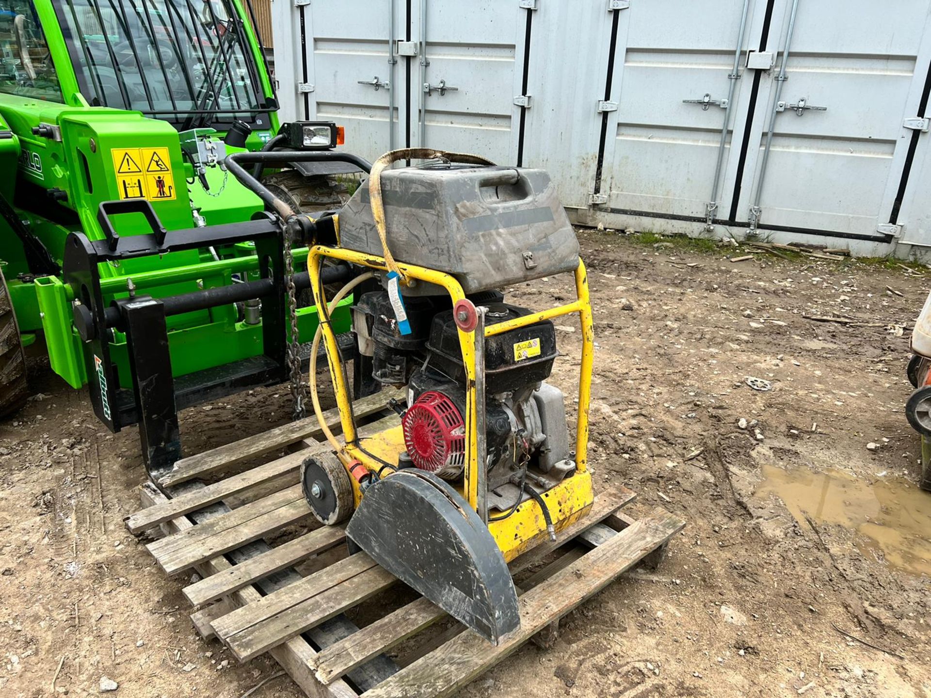 2016 Wacker Neuson BFS1345 Floor Saw, Honda GX390 Engine, Water Tank Is Included *PLUS VAT* - Image 4 of 8