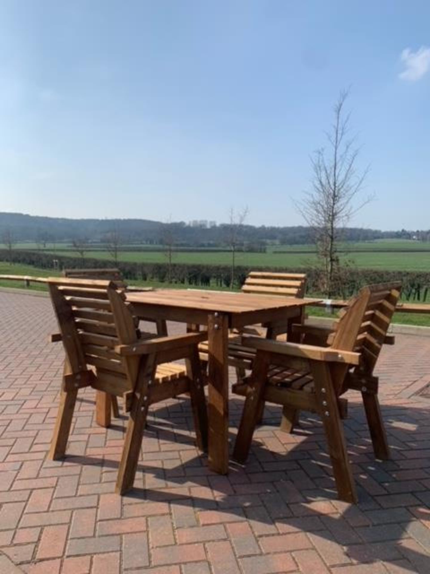 BRAND NEW QUALITY 4 seater handcrafted Garden Furniture set. Table and 4 chairs *NO VAT* - Image 2 of 7