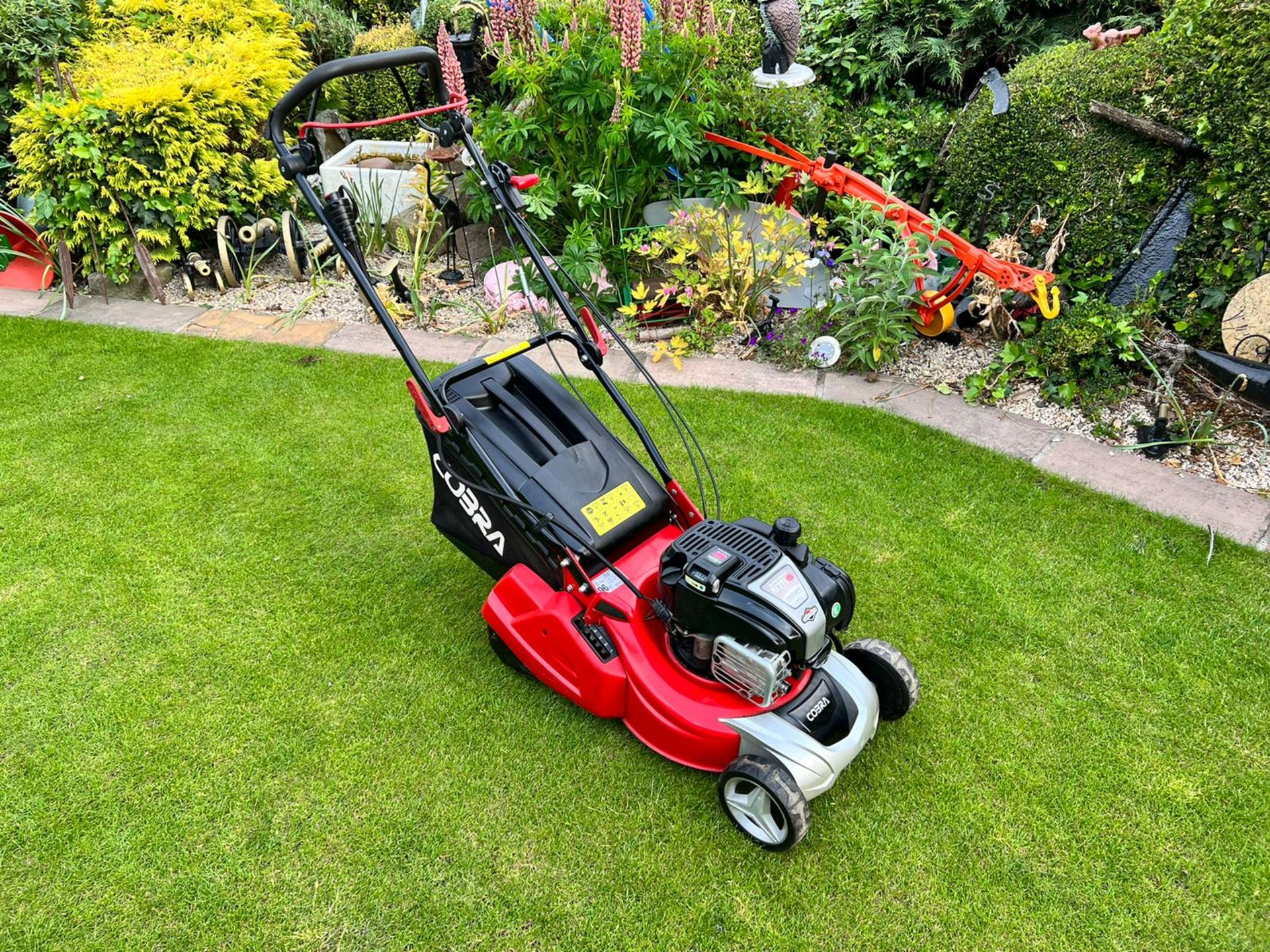 2018 COBRA RM433SPBI SELF PROPELLED LAWN MOWER *NO VAT*